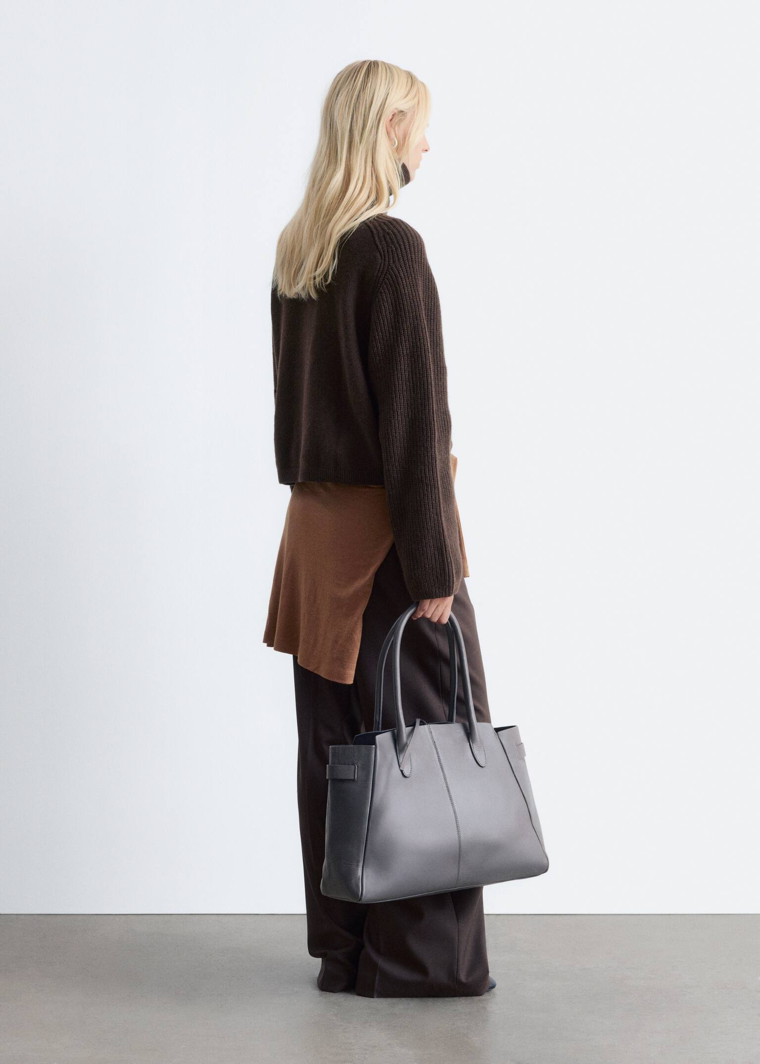 Boxy Turtleneck Jumper - Dark Brown/Dark Blue/Dark Grey - 4