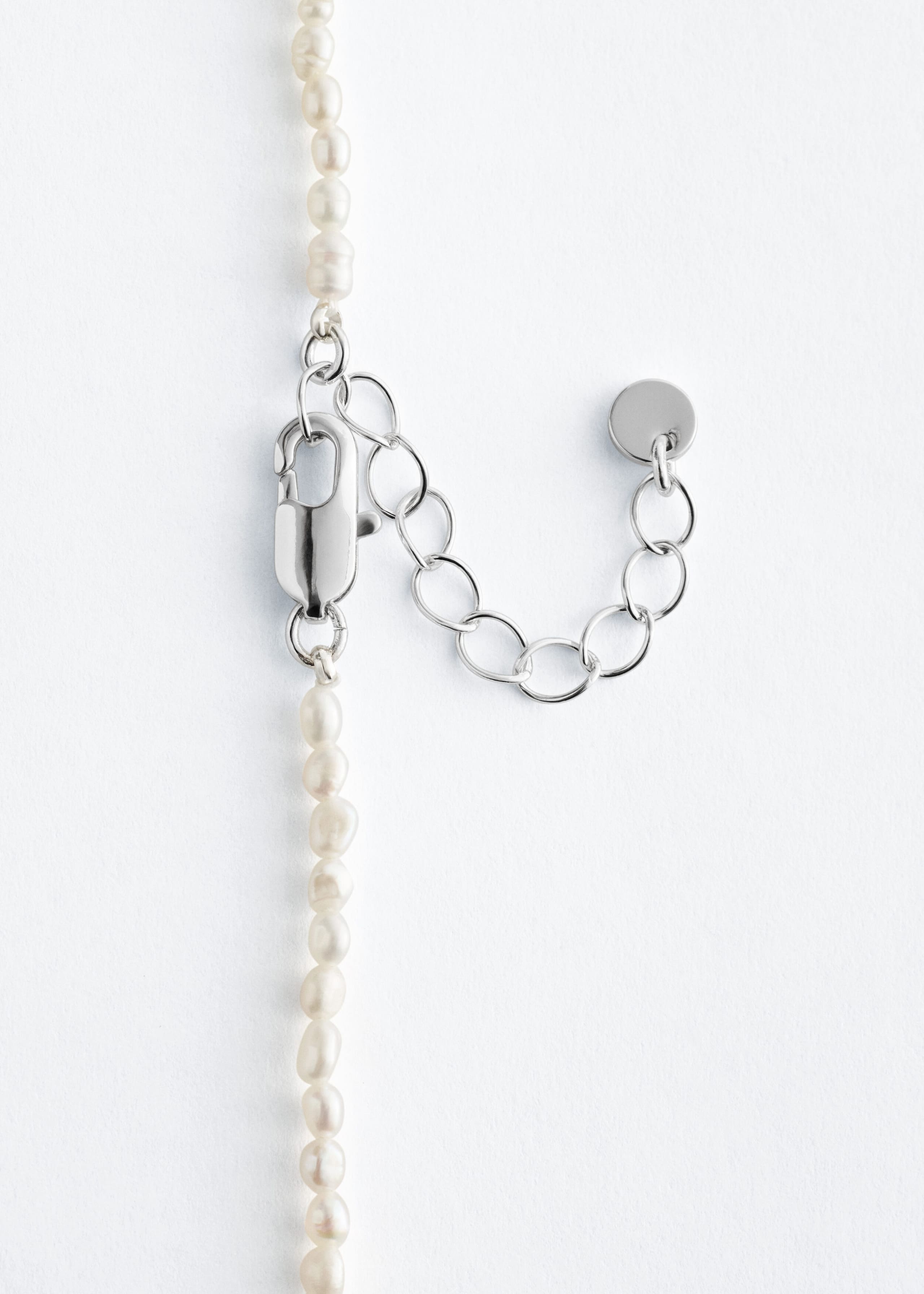 Freshwater Pearl Necklace - {{variantName}} - Descriptive Detail