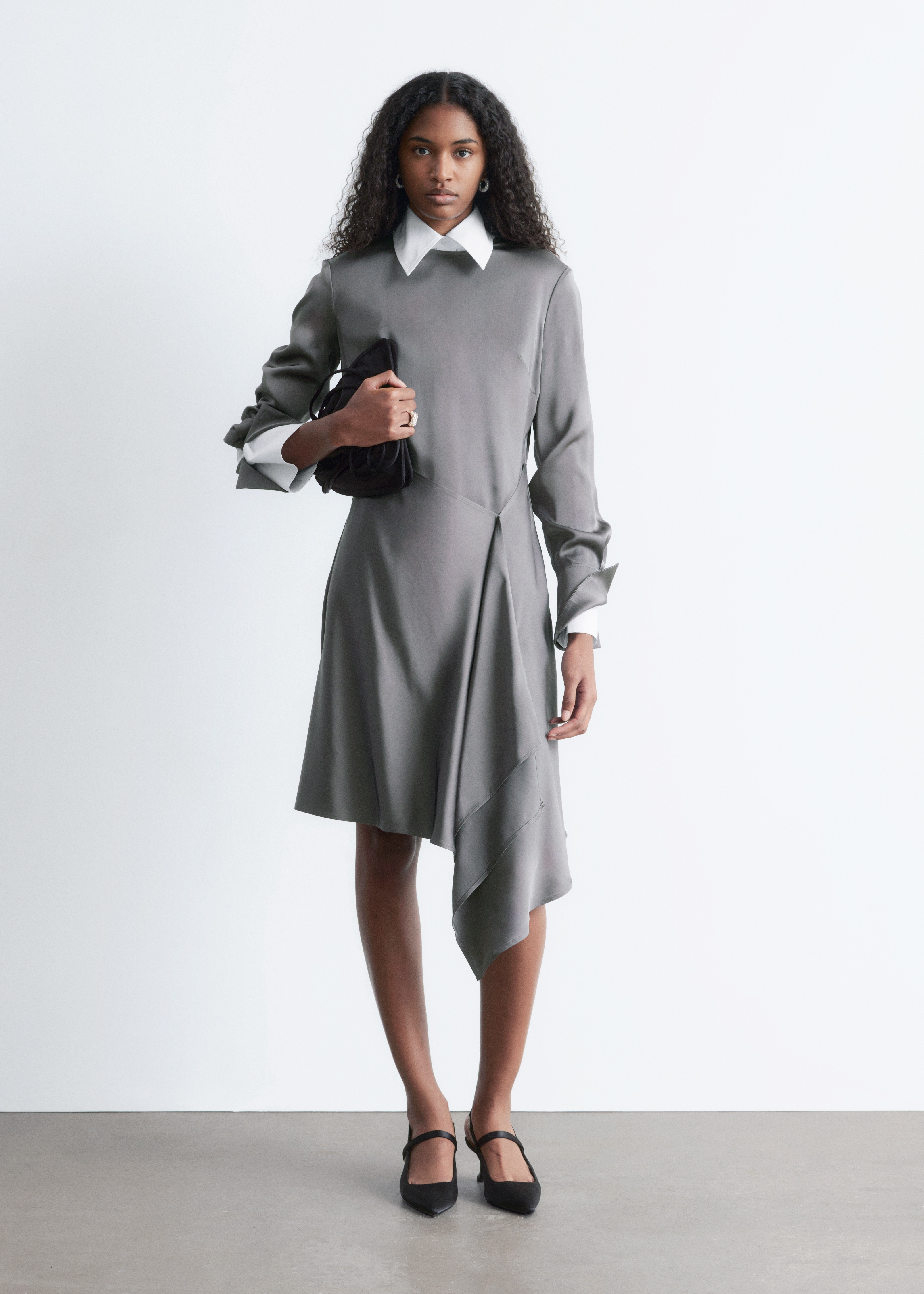 Ασύμμετρο Μίνι Φόρεμα με Μακρύ Μανίκι - Γκρι Ασημί/Μαύρο/Λουλουδάτο