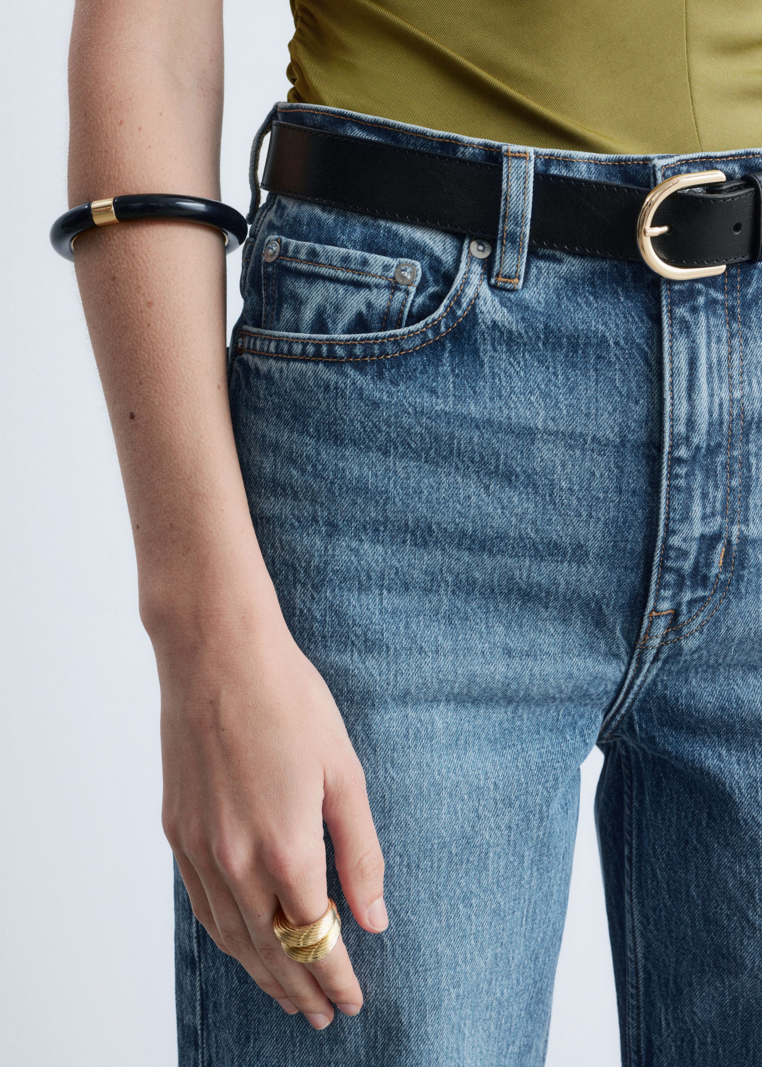 Image of Contrast Metal Resin Bangle