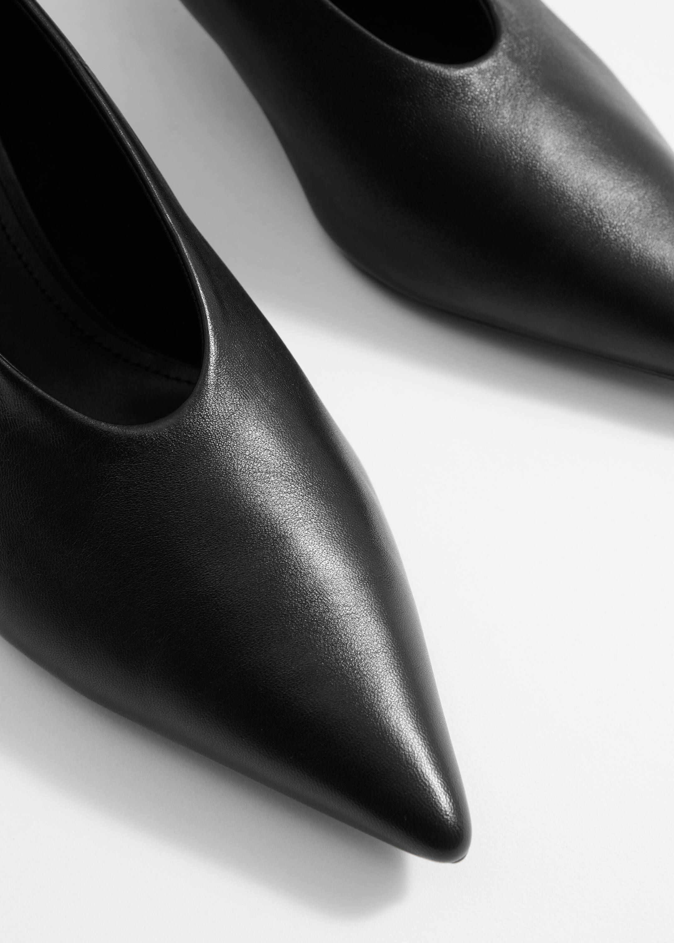 Ingrandisci l'immagine: Chain Embellished Pumps - Black - DONNA | H&M CH 4