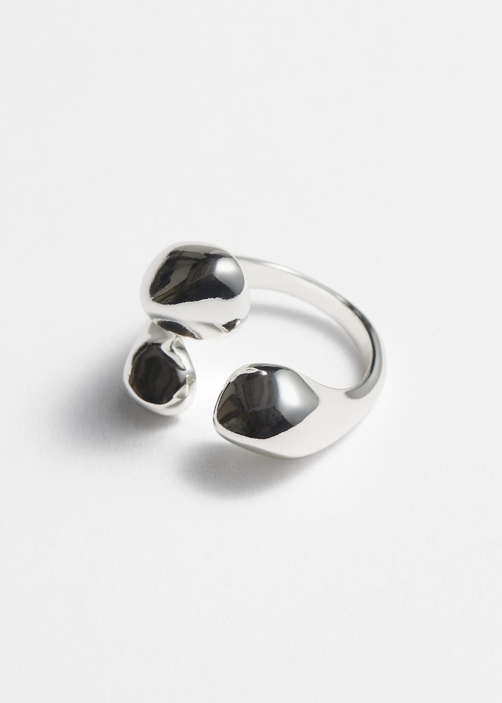 Image of Anello aperto scultoreo
