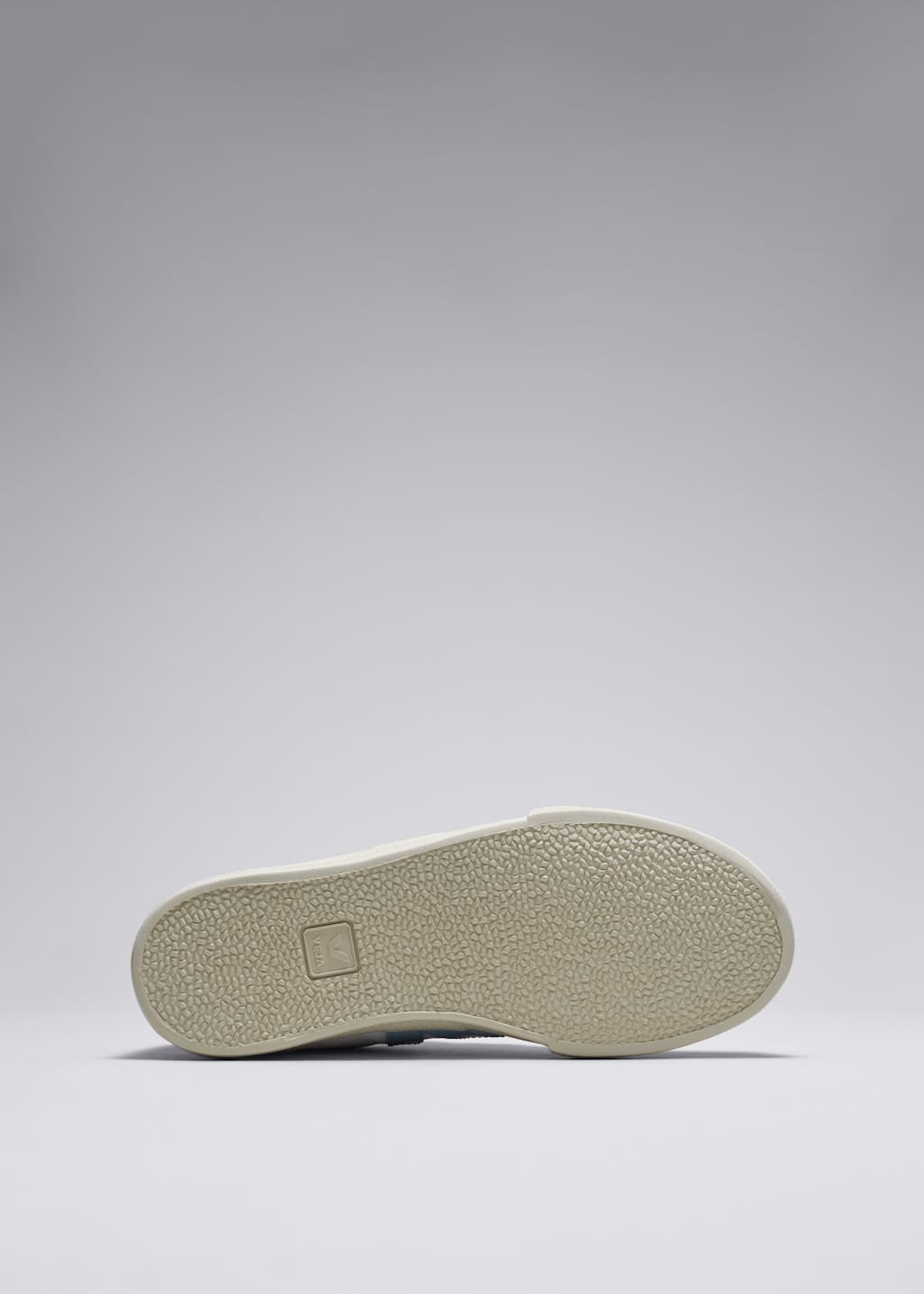 Sneakersy Veja Volley Canvas – Light blue/White – Martwa natura