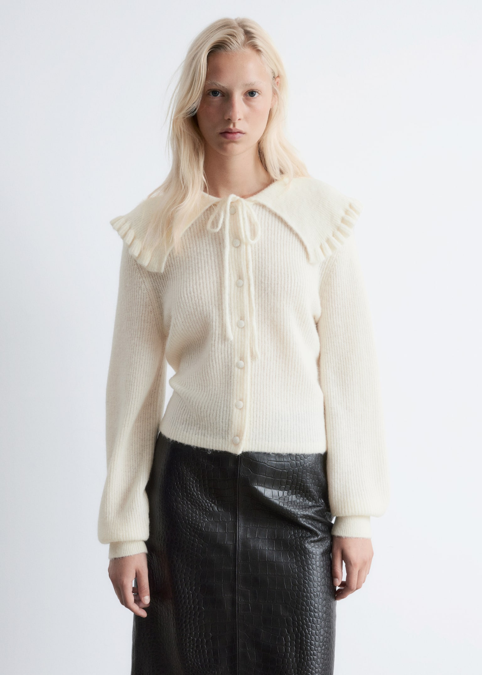 Peter Pan-collar Cardigan - White/Light Yellow - 6