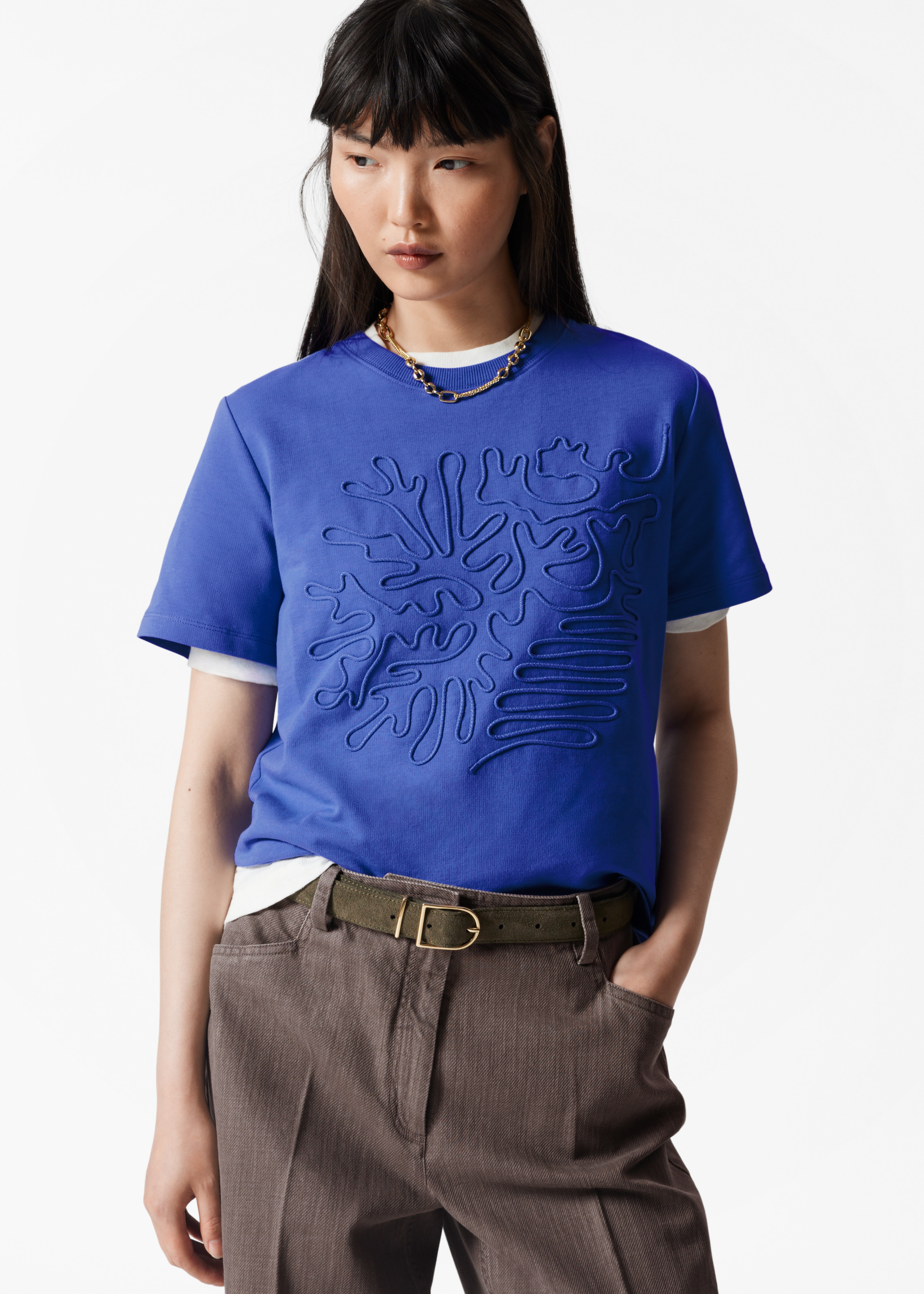 Tričko s květinovou aplikací - Modrý abstraktní vzor/Růžový abstraktní vzor/Khaki/Červená/White