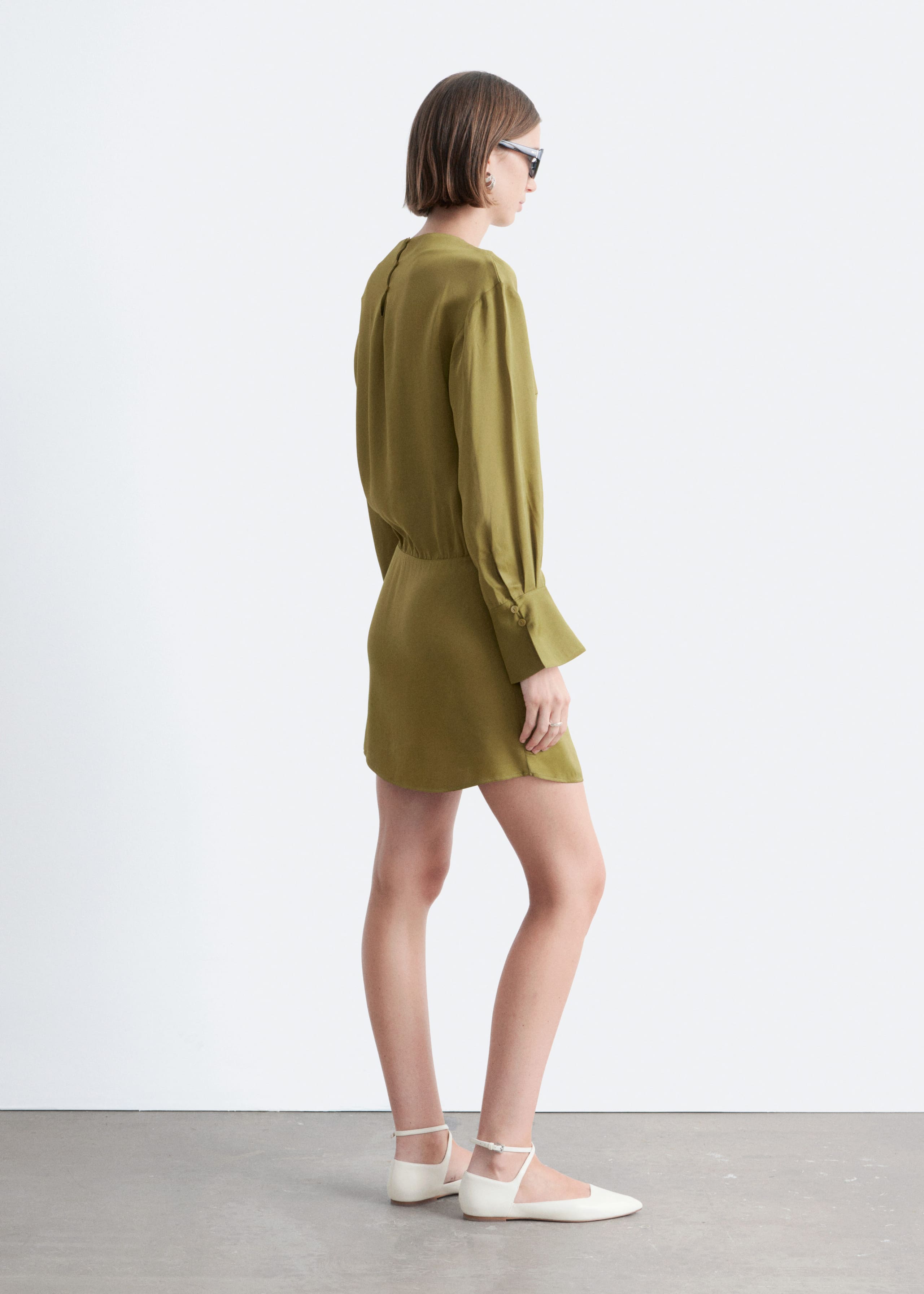 Image of Minikleid aus Satin mit Bindeband