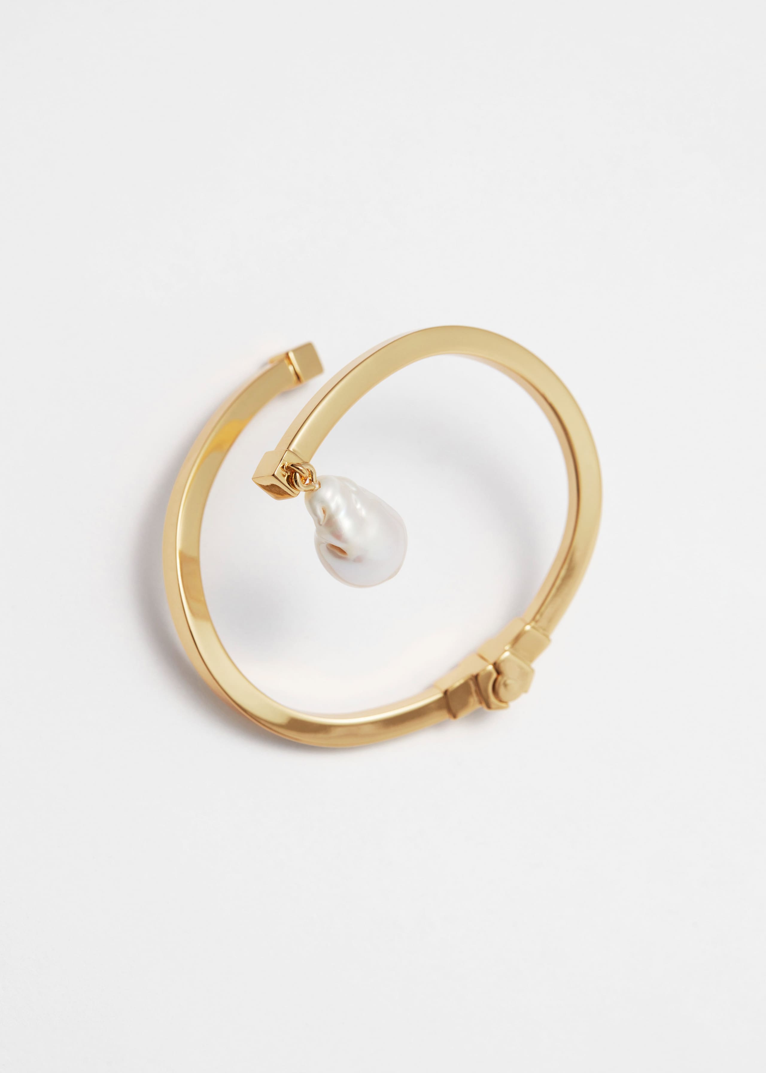 Freshwater Pearl Cuff Bracelet - Gold - Still Life