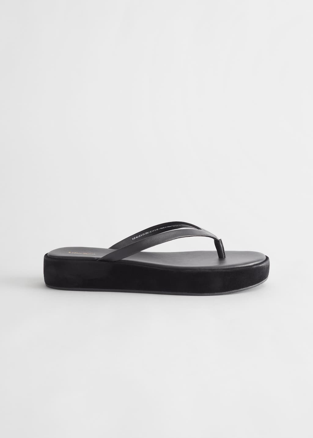 Flipflop-Sandalen mit dicker Sohle - Schwarz - Stillleben