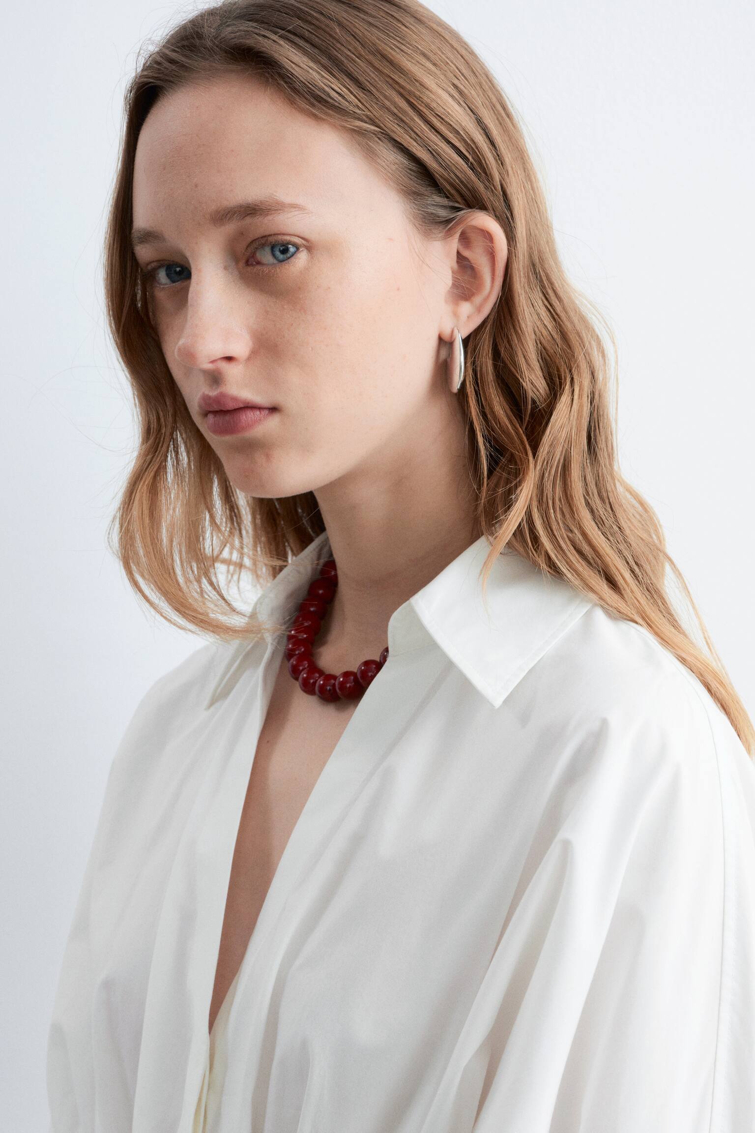 Bomullsskjorta med figurnära midja - Vit/Mörkbrun - 7