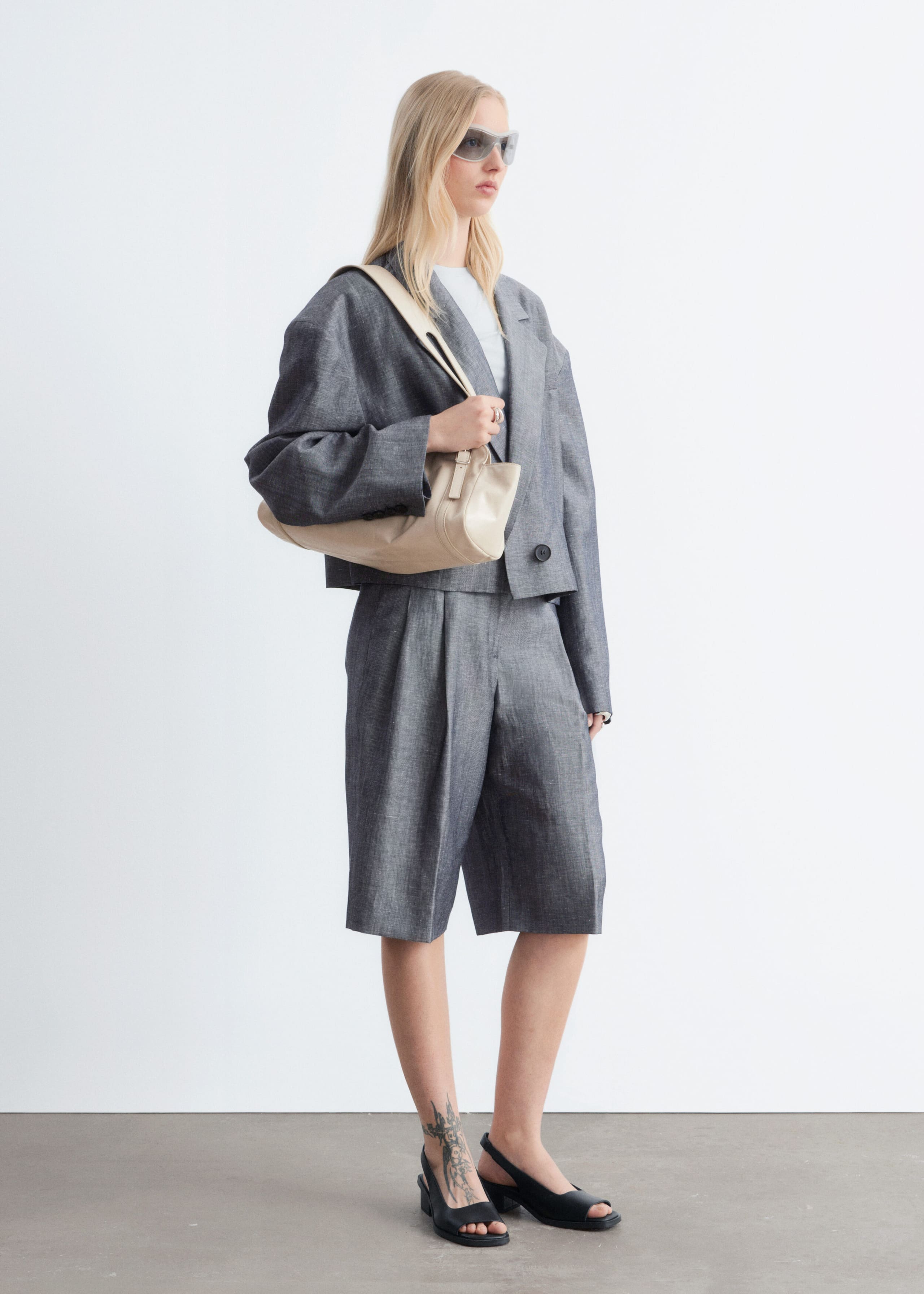 Image of Blazer cropped in lana e lino