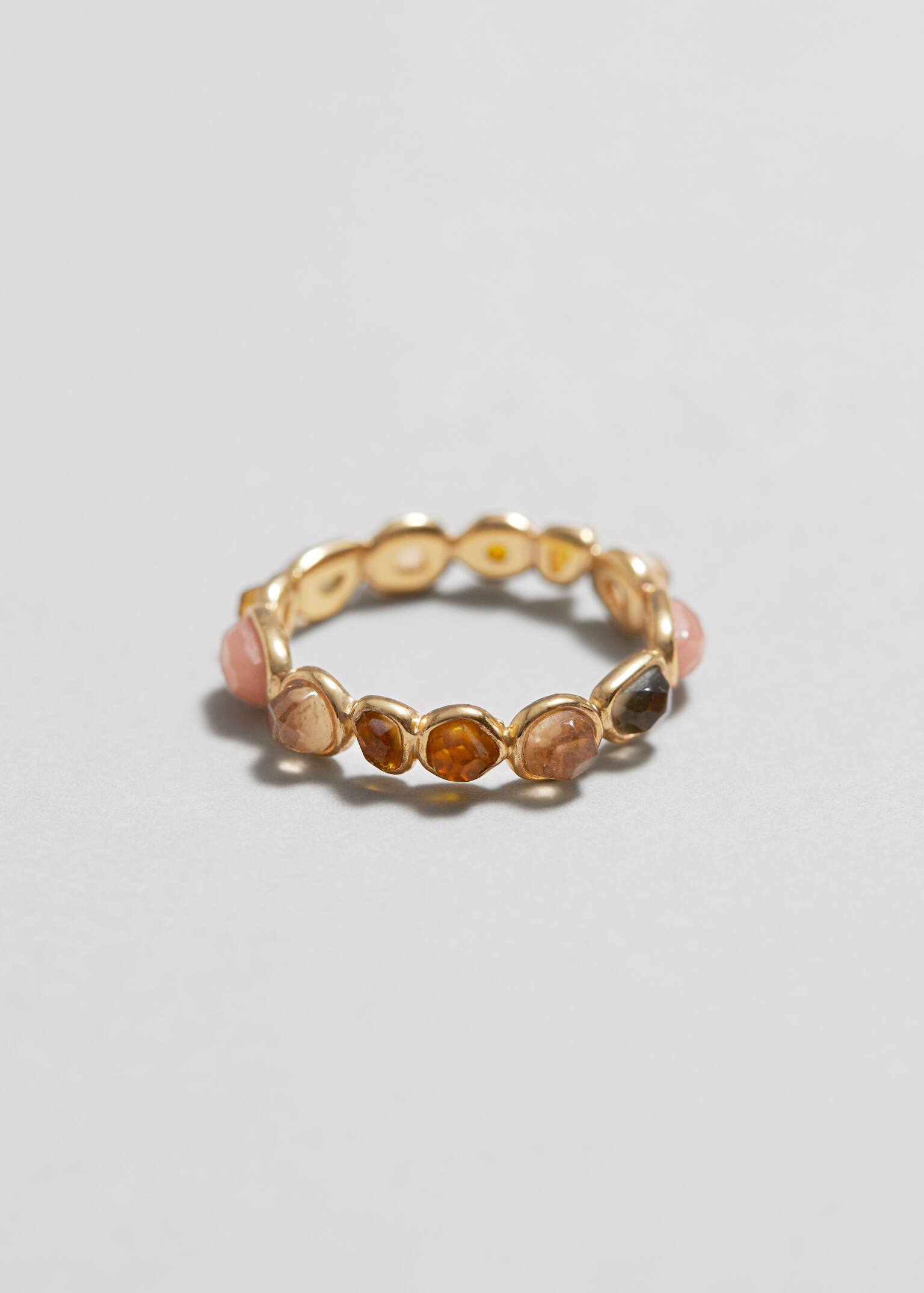 Prsteň s organickým skleneným kameňom - Zlatá