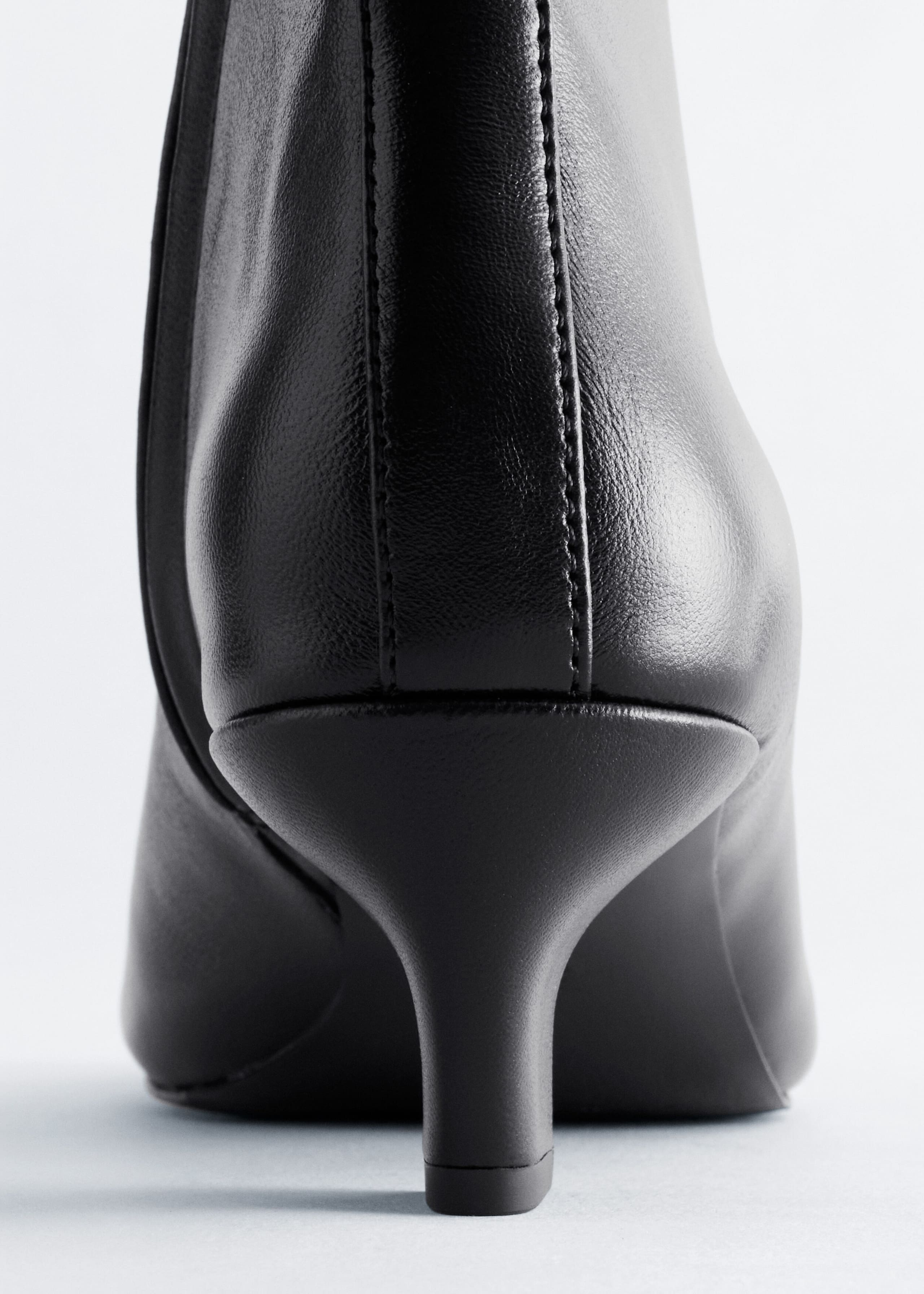 Kitten Heel Leather Ankle Boots - {{variantName}} - Descriptive Detail