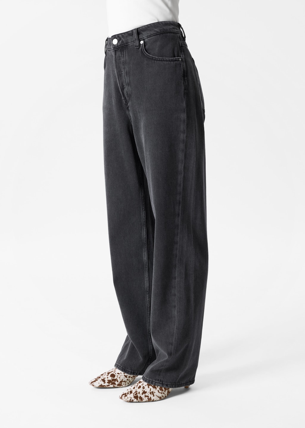 Image of Relaxed Tapered Jeans