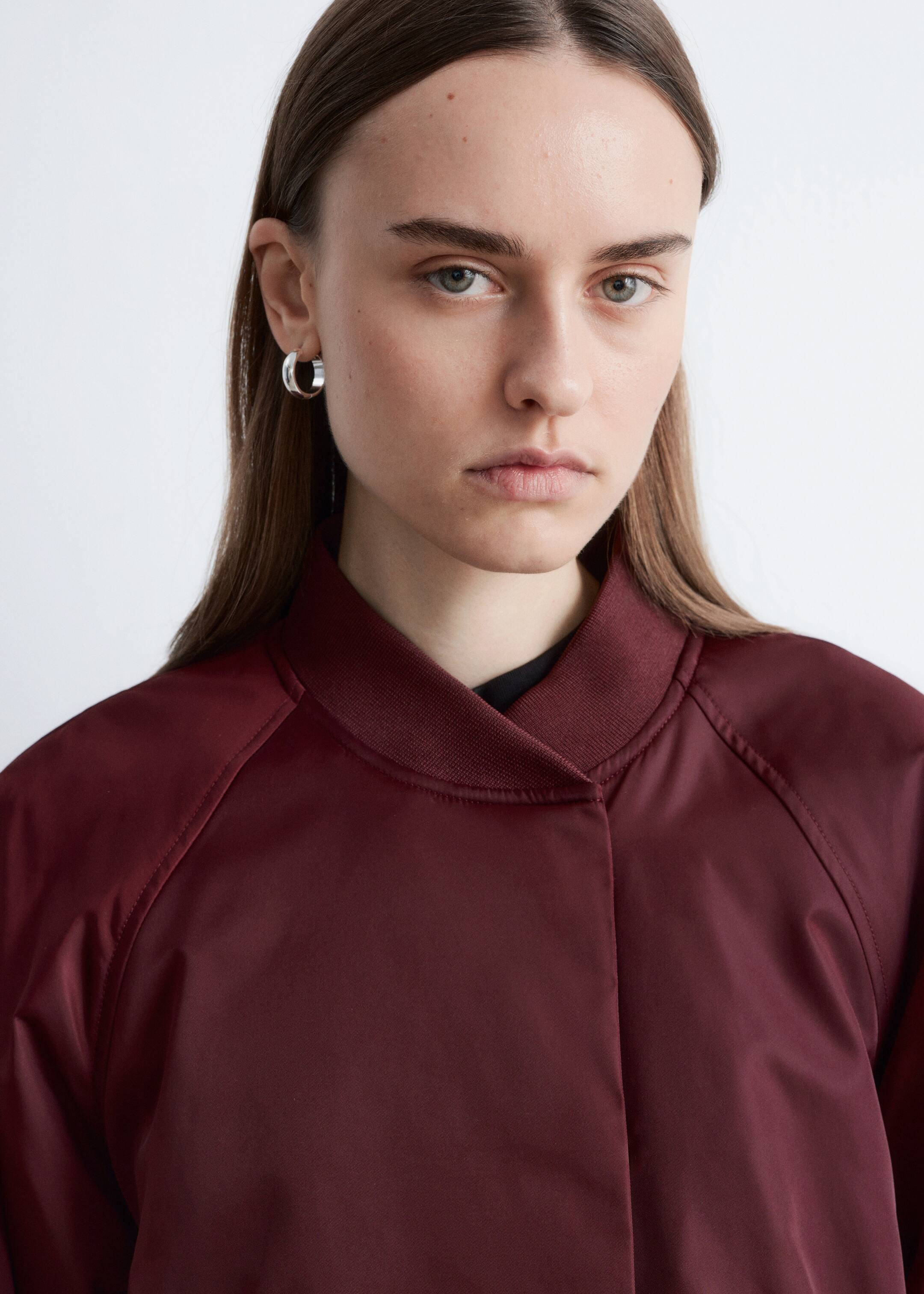 Zobacz większy obraz: Kurtka bomberka z obszernymi rękawami - Ciemnoczerwony - ONA | H&M PL 2