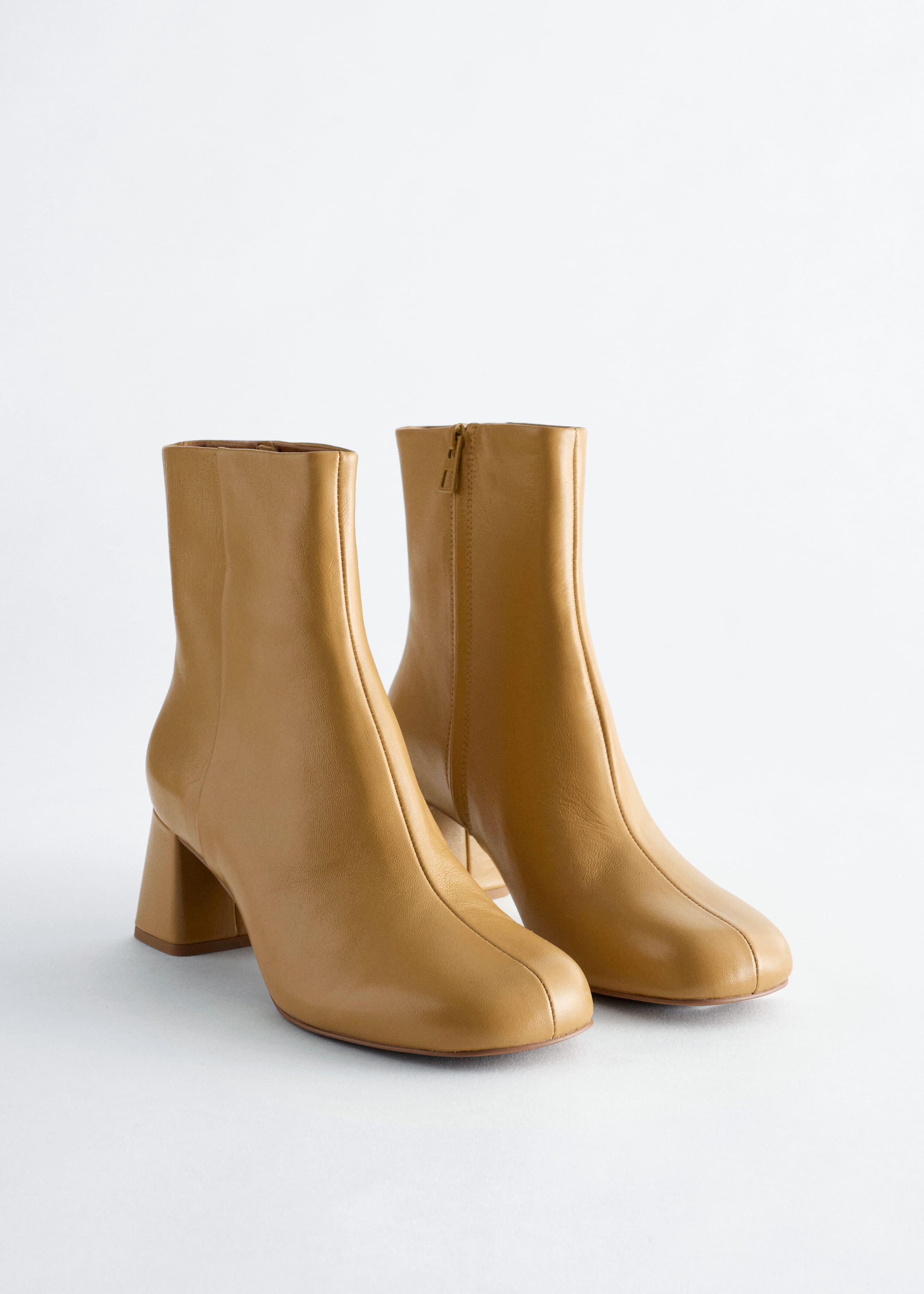 Stiefeletten aus Leder - Schwarz - Stillleben