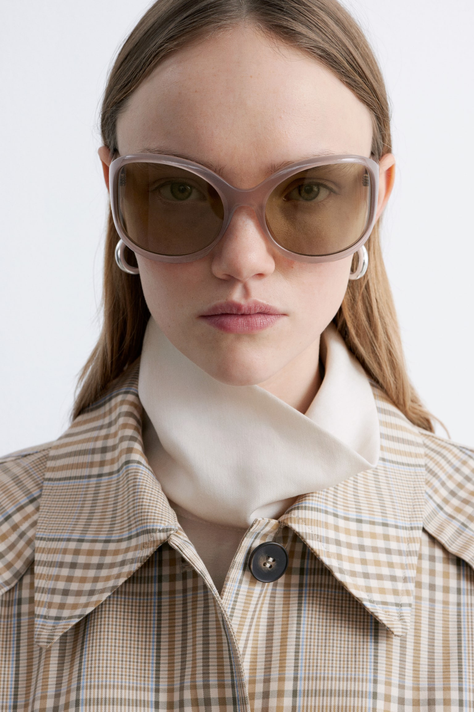 Lunettes de soleil oversize à monture ovale - Rose poudré/Noir/Gris - 5