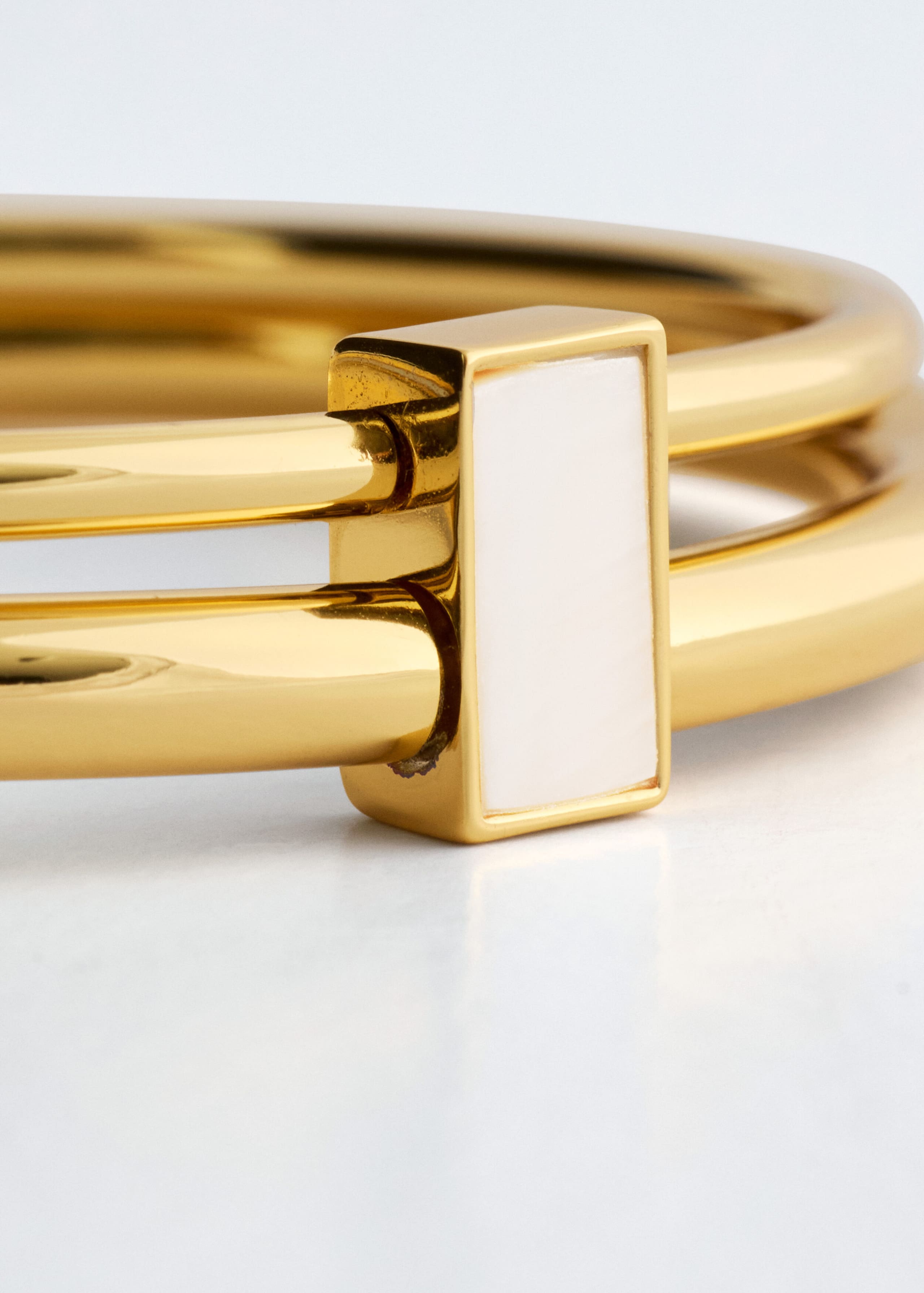 Double-Circle Brass Bangle - {{variantName}} - Descriptive Detail
