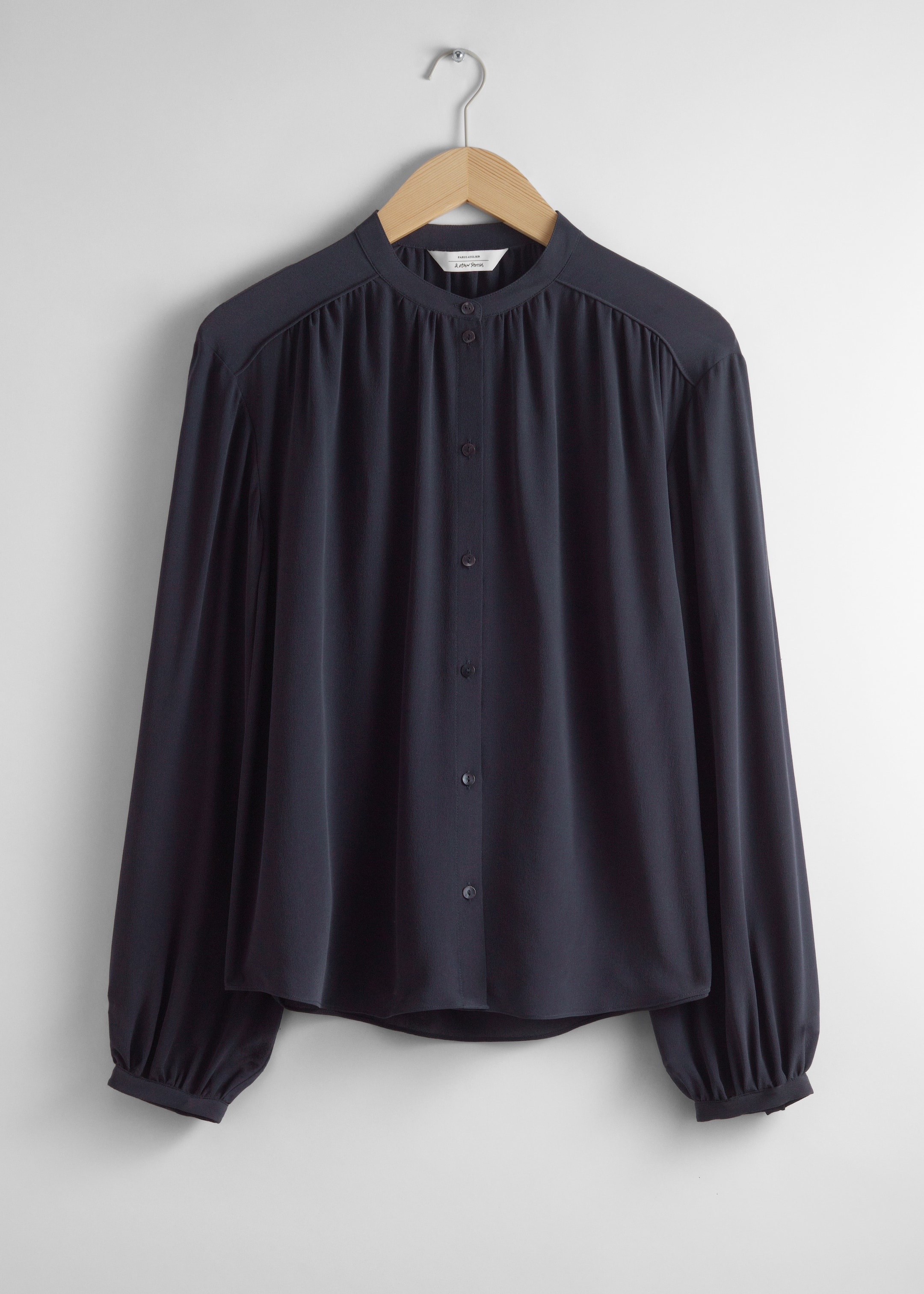 Se større billede: Afslappet silkebluse - Marineblå - DAME | H&M DK 1