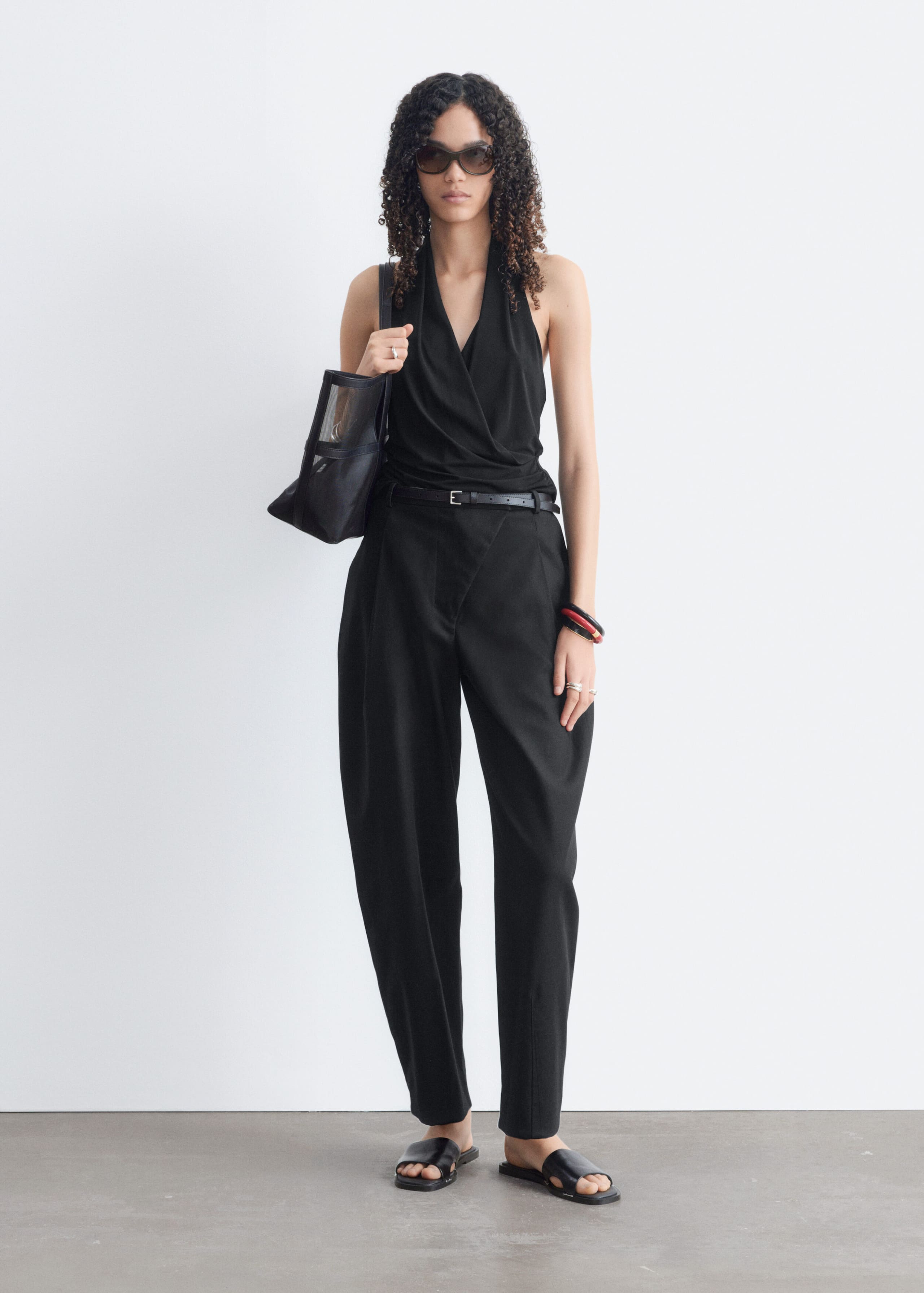 Barrel-Leg Trousers - Black - Still Life