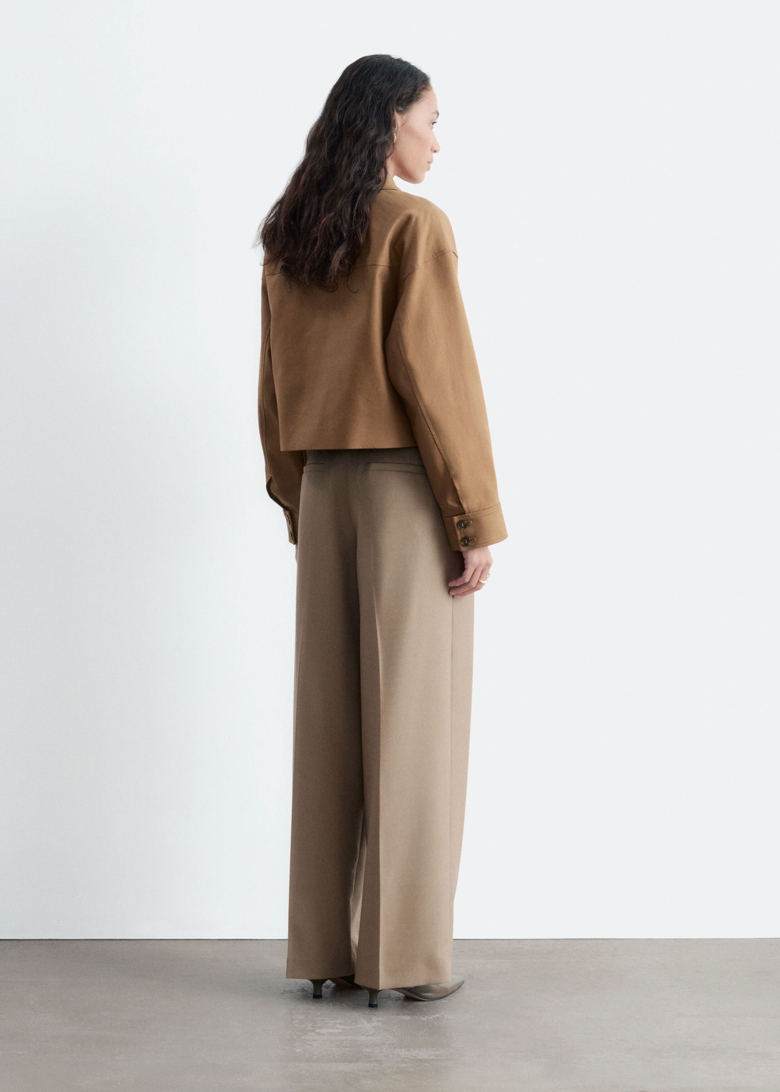 Kurze Twilljacke - Dunkelbeige - Stillleben