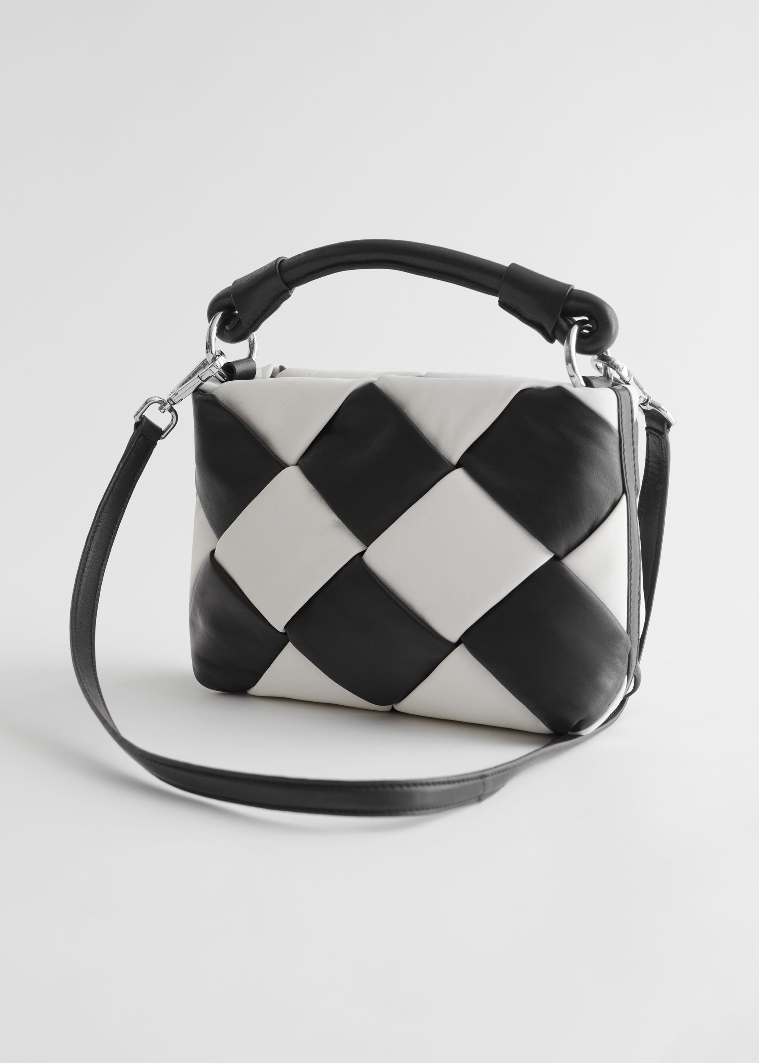 BraidedLeatherCrossbodyBag - Black - Natura morta
