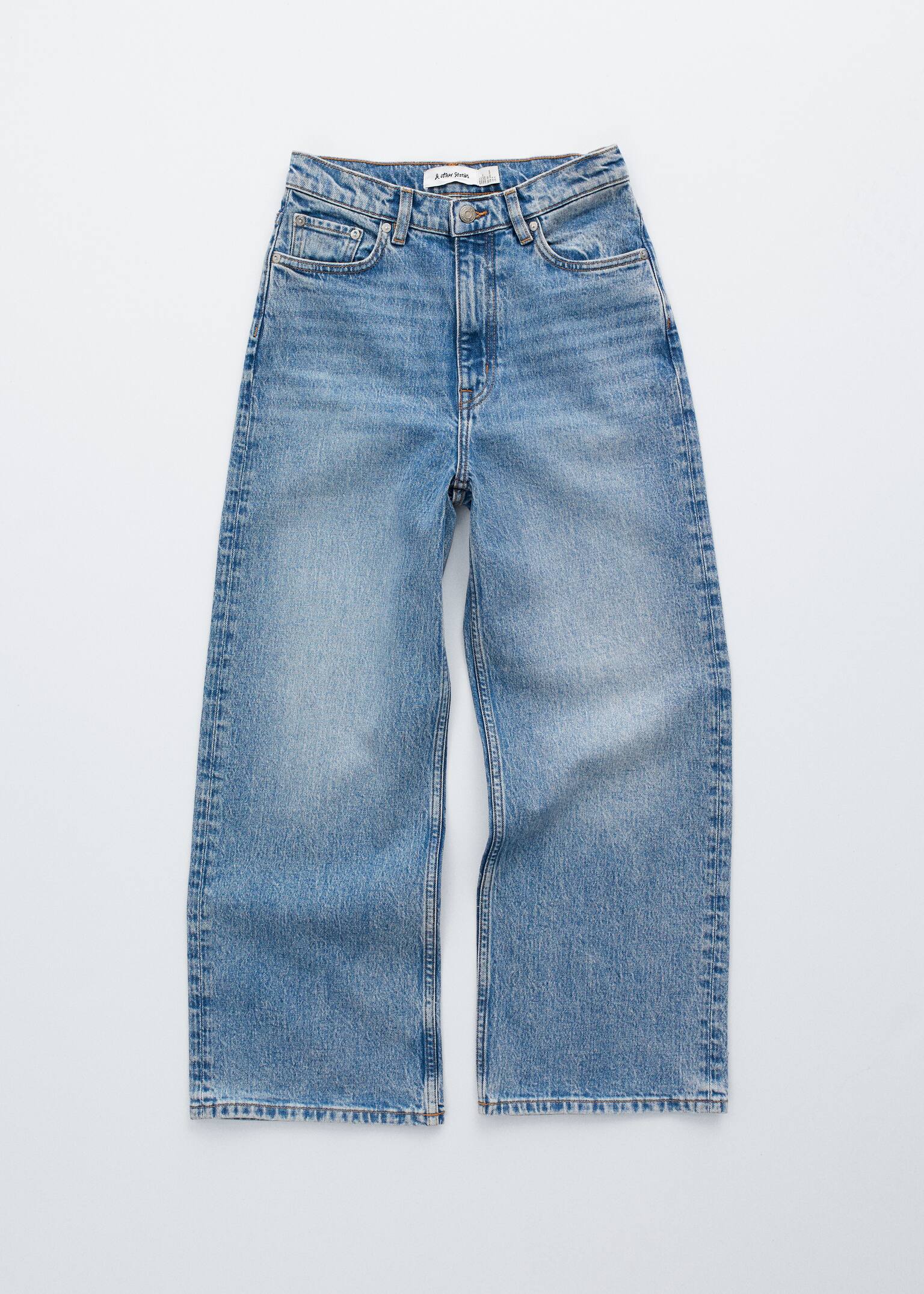 Verkürzte Jeans mit weitem Bein - Hellblau/Schwarz/Mittelblau/Weiß - 2