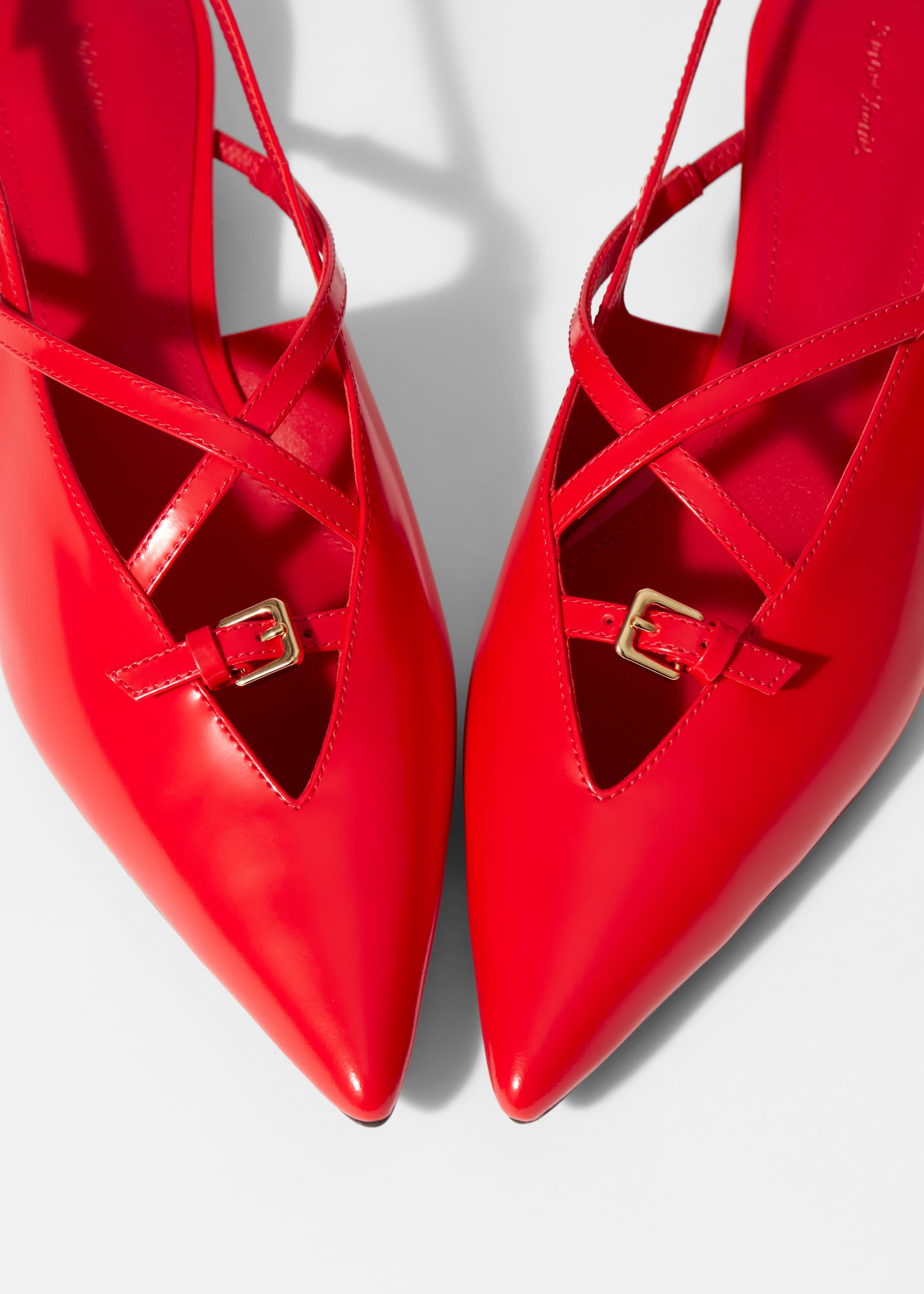 Visa större bild: Slingbacks med spännen - Röd - DAM | H&M SE 6