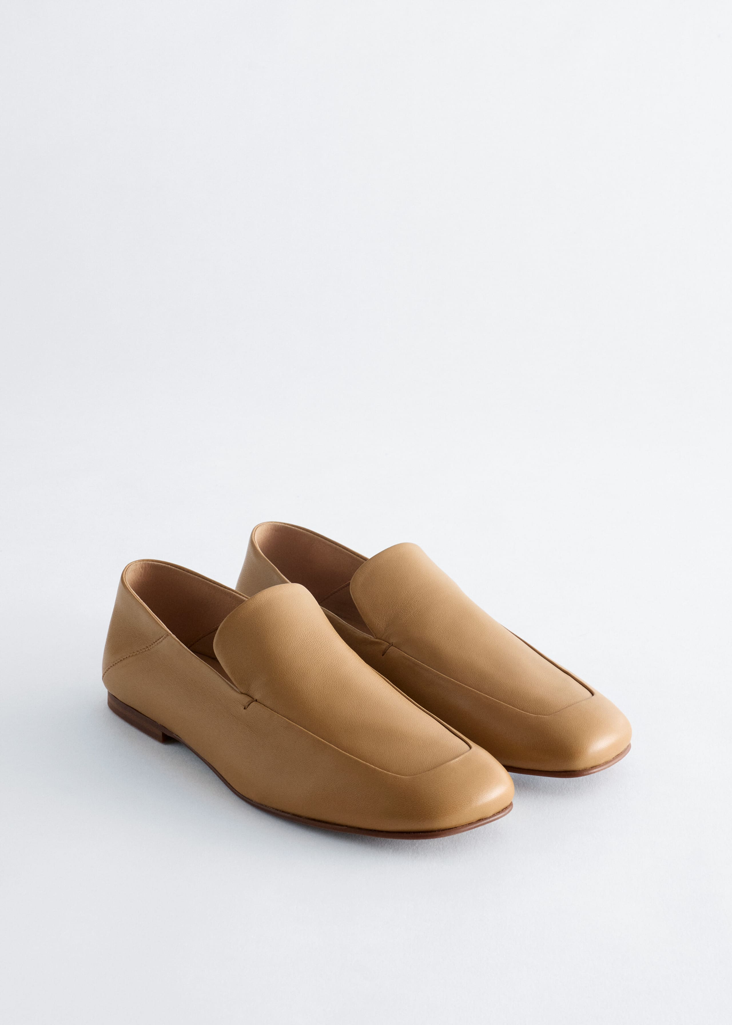 Loafers aus Leder - Beige - Stillleben