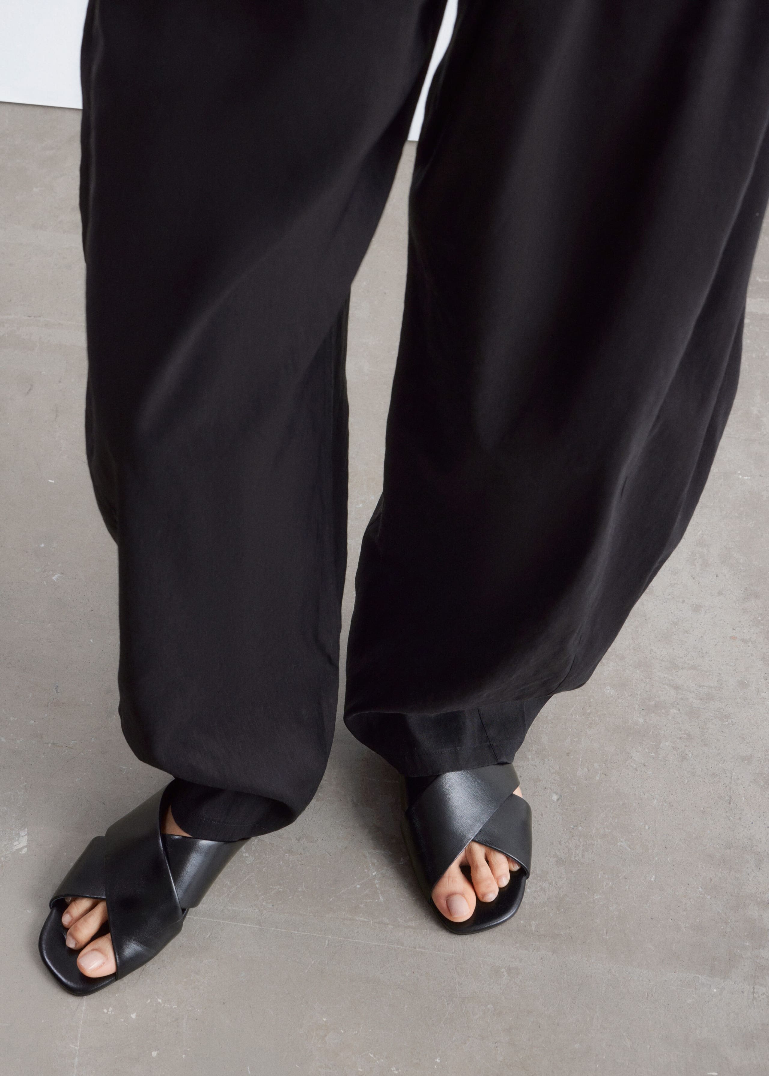 Image of Crossover Leather Sandals