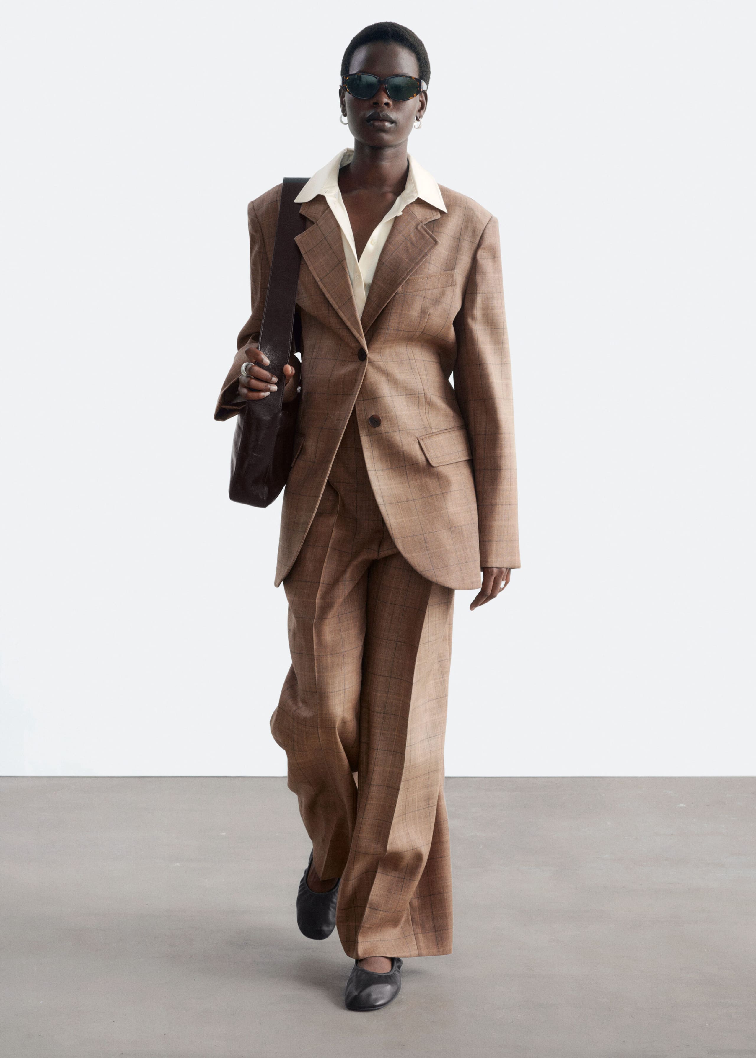 Single-breasted wollen blazer - Donkerbeige/geruit - Lookbook