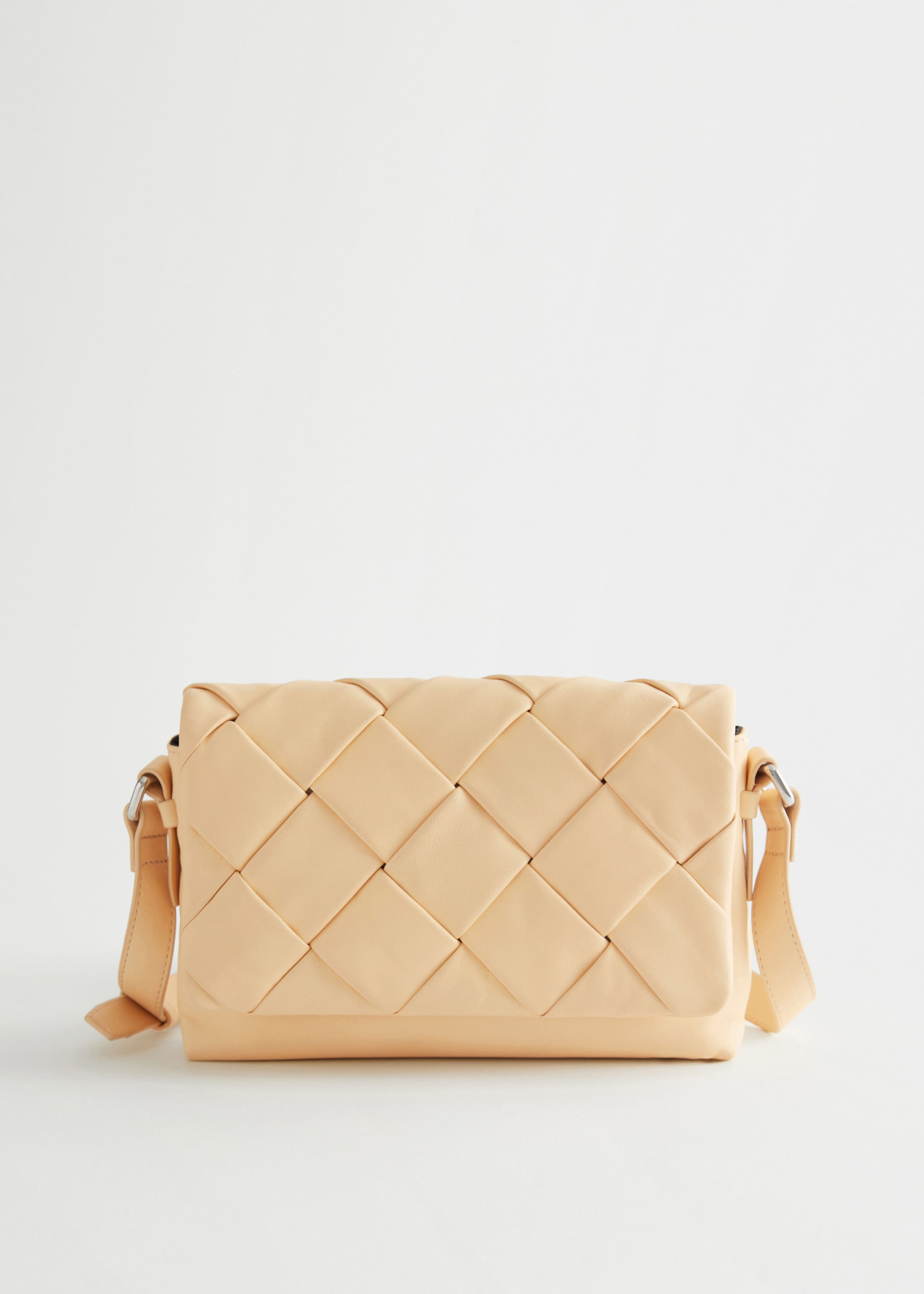 BraidedLeatherCrossbodyBag - Chestnut - Natura morta
