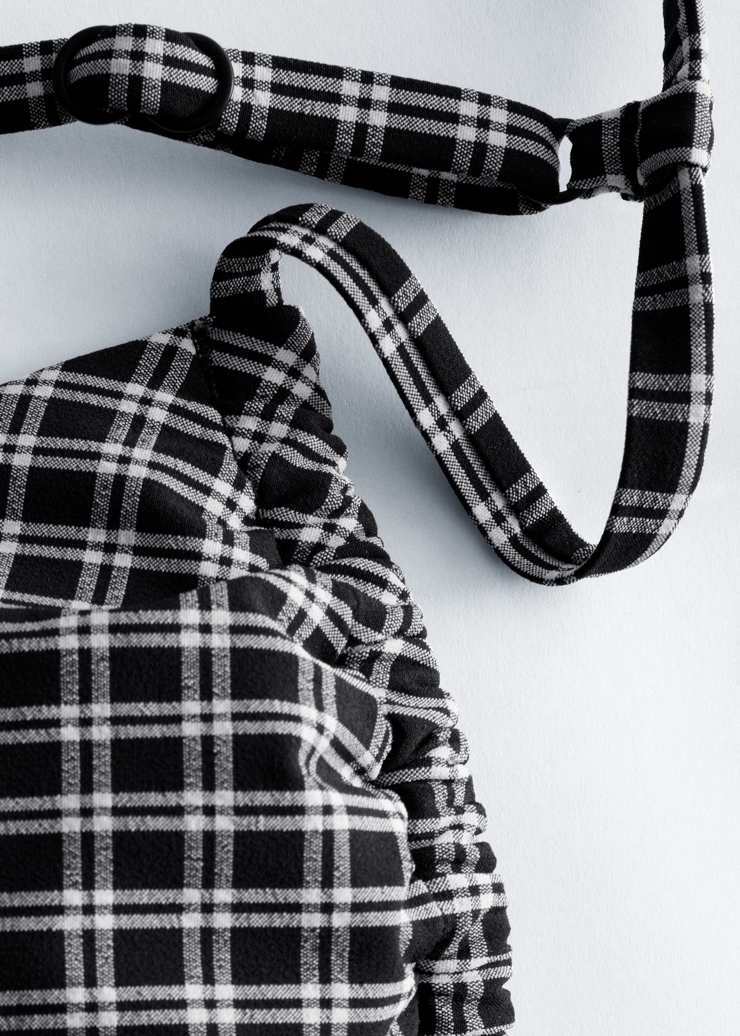 Triangle Bikini Top - {{variantName}} - Descriptive Detail