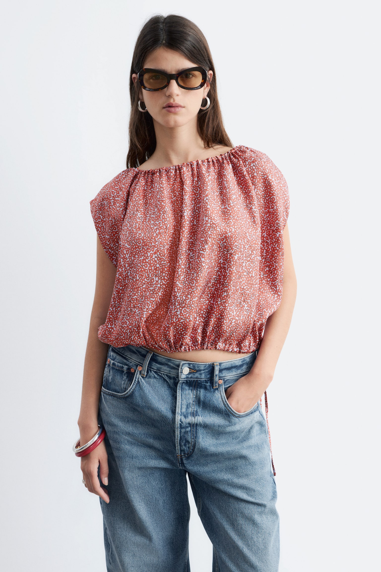 Top in seta con coulisse e stampa - Rosso tenue/Motivo floreale/Verde/Motivo floreale rosa - 1