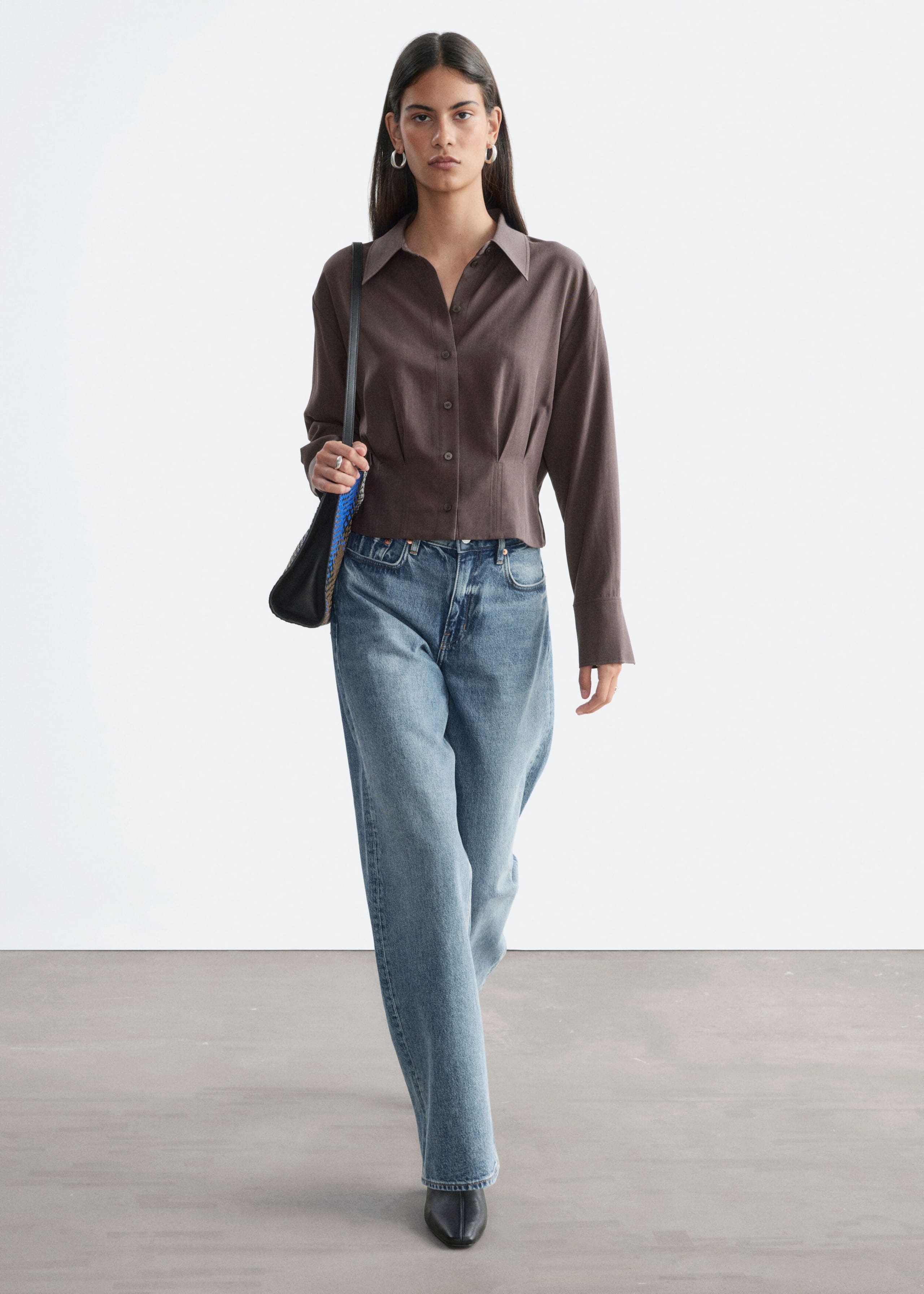 Hemd mit plissierter Taille - Dunkelbraun - Lookbook