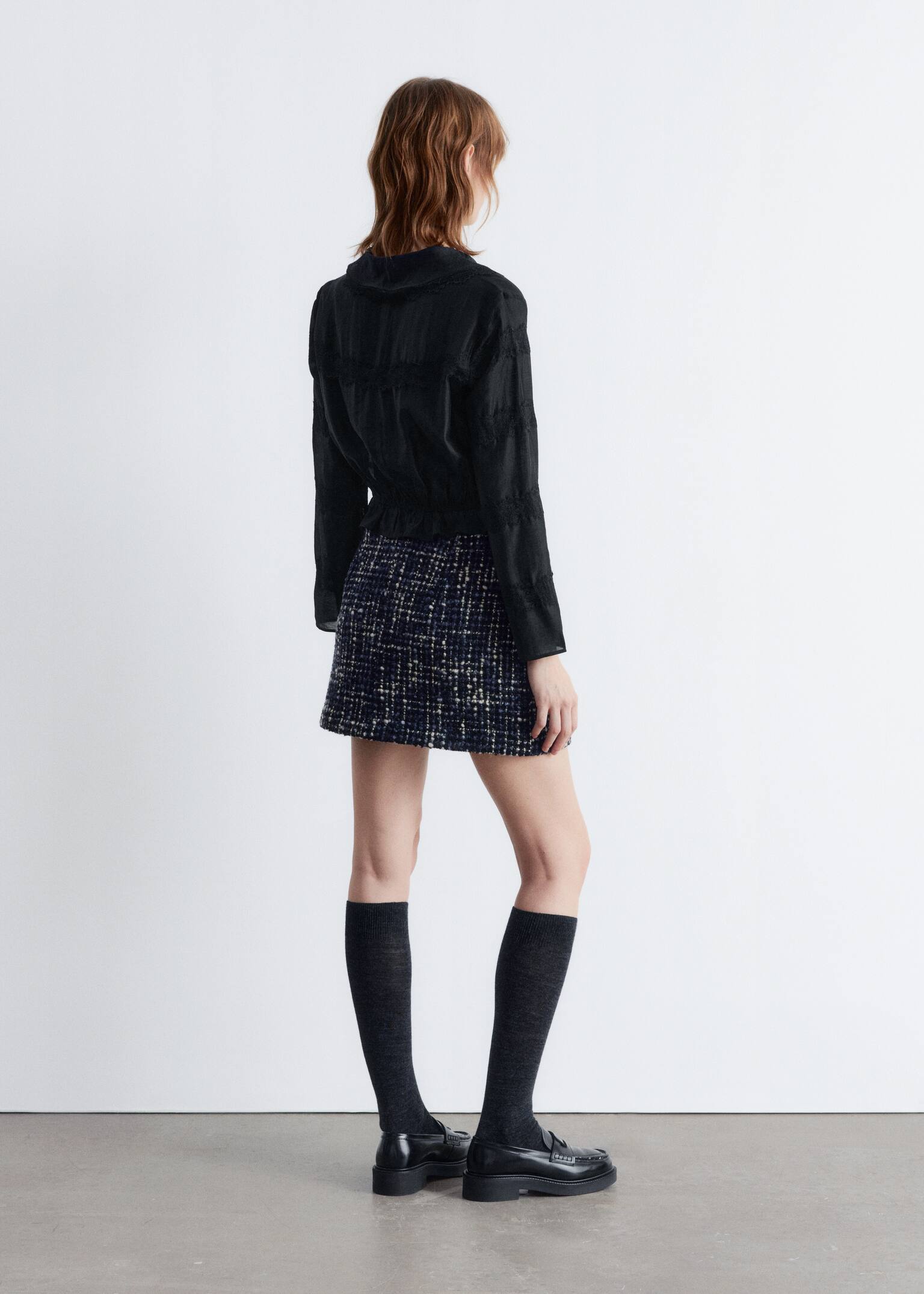 Langærmet blondebluse - Sort/Lysegul - 5