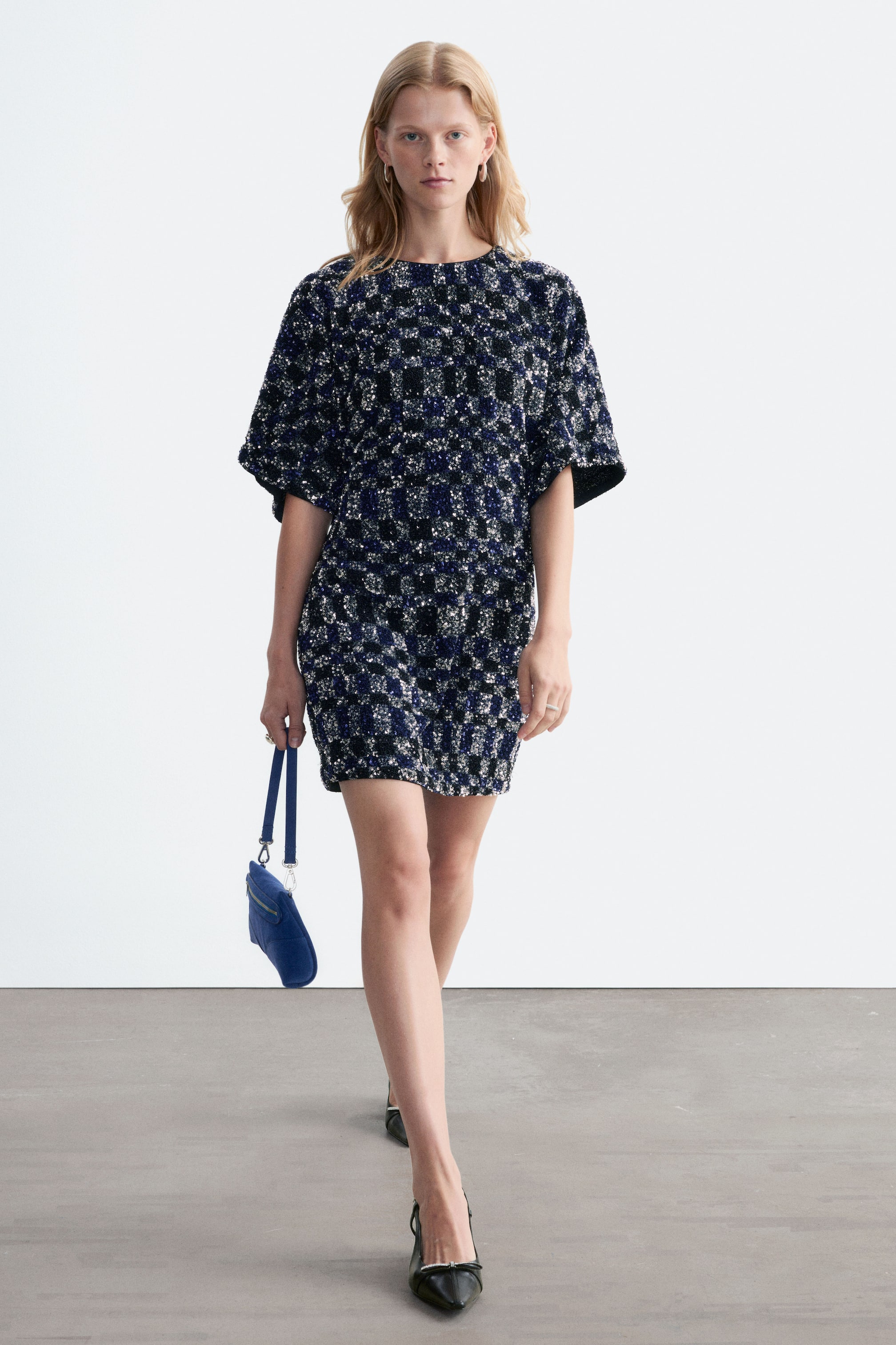 Zobrazit větší obrázek: Mini šaty s flitry - Dark Blue/Silver - ŽENY | H&M CZ 1