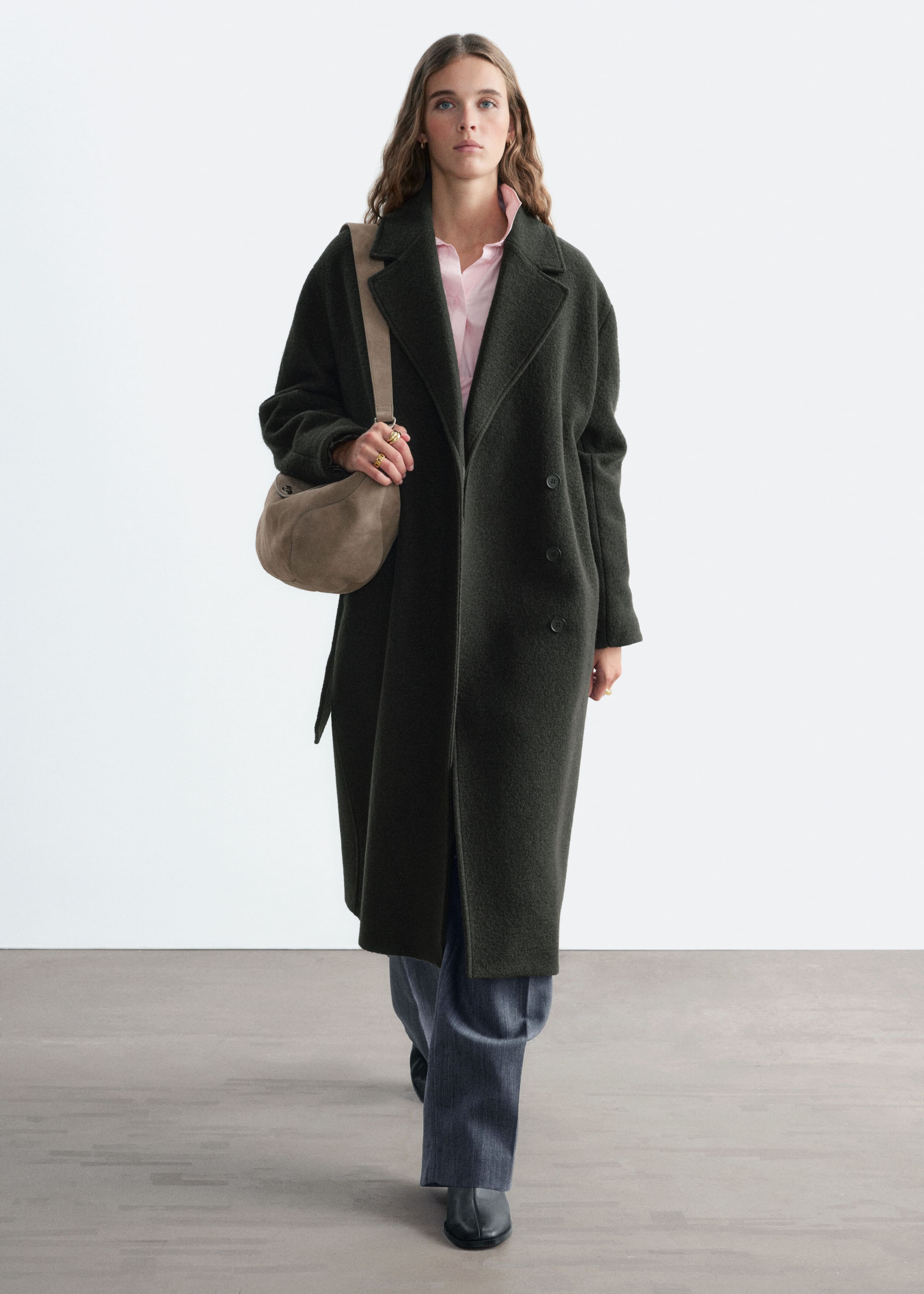 Volumineuze wollen jas met ceintuur - Donkergroen - Lookbook