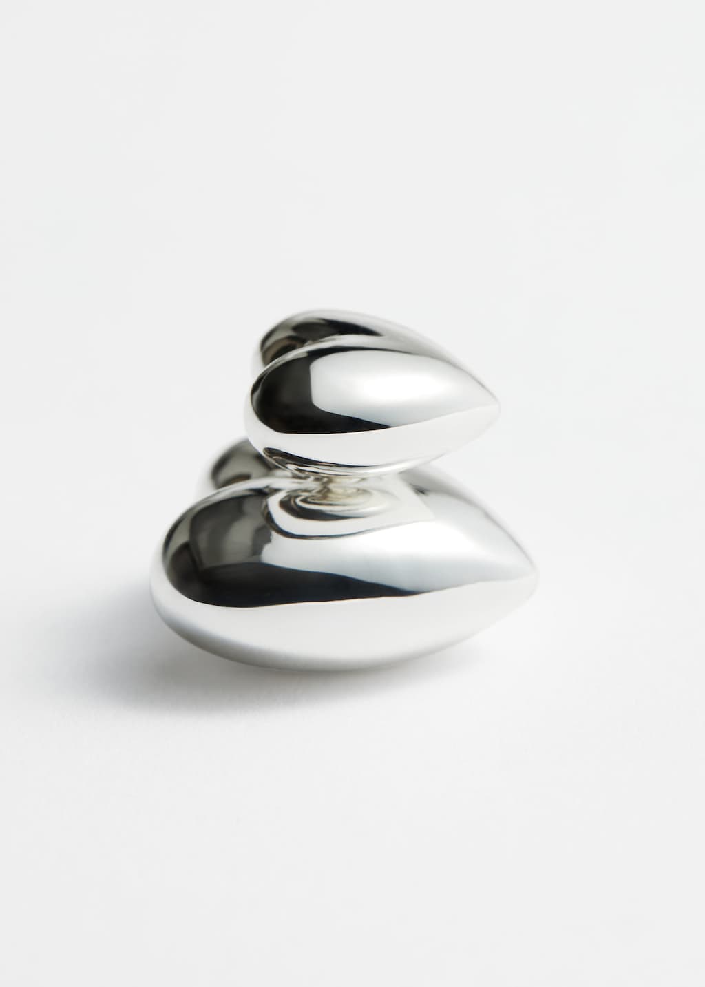 Ohrstecker in Herzform - {{variantName}} - Beschreibendes Detail