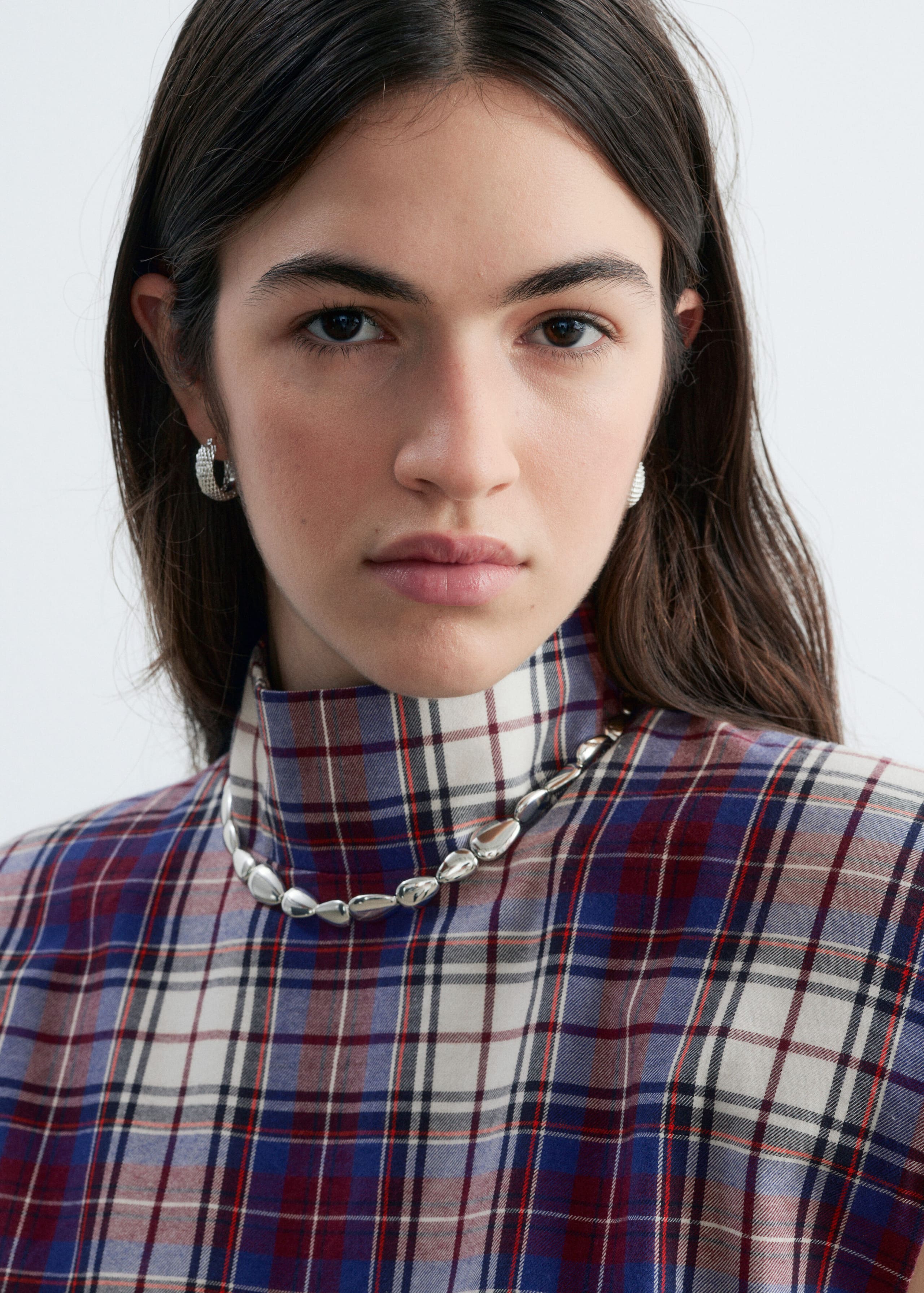 Rounded Bead Necklacef - Gold - Lookbook