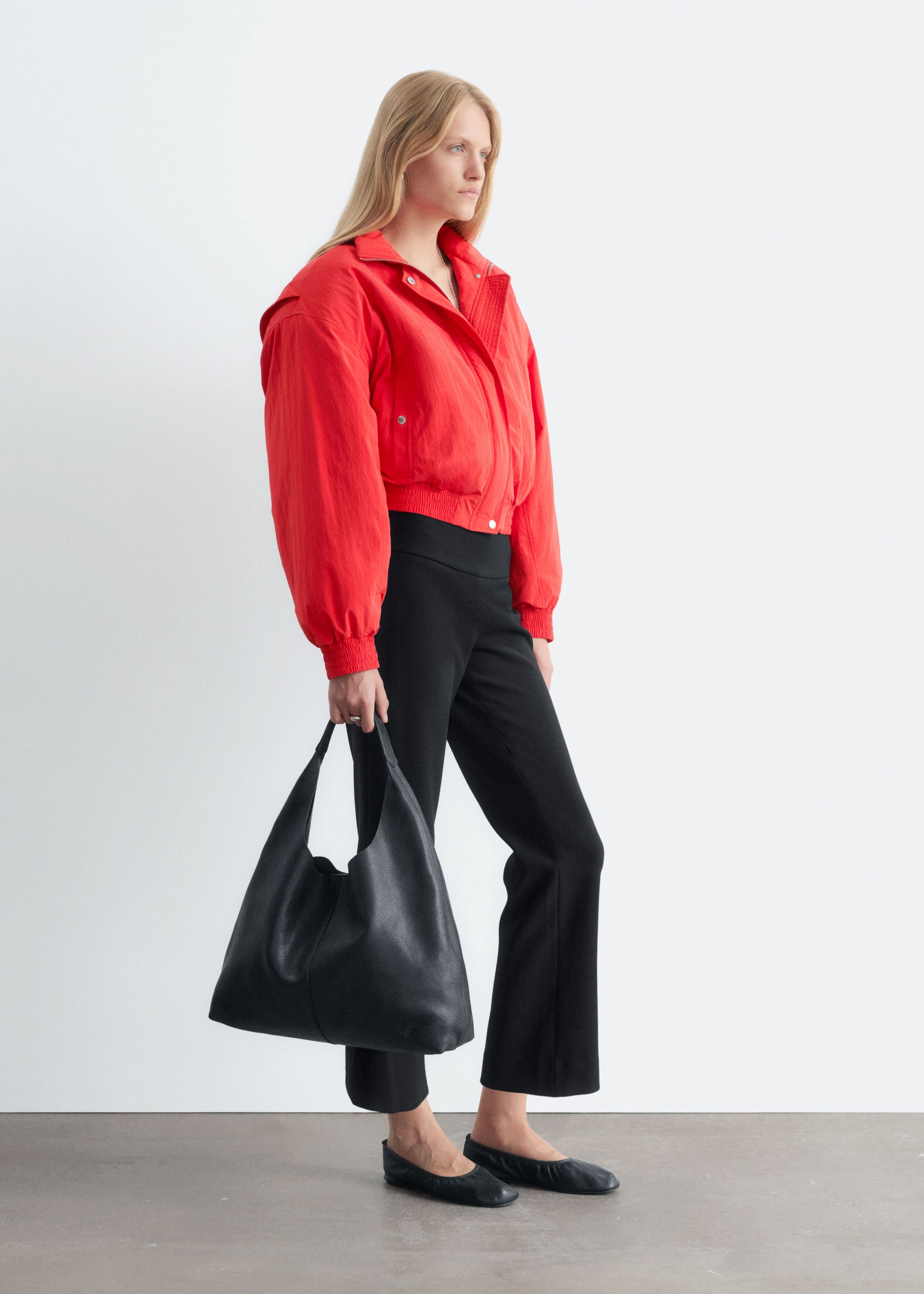 Cropped Kick Flare Trousers - Black - Lookbook