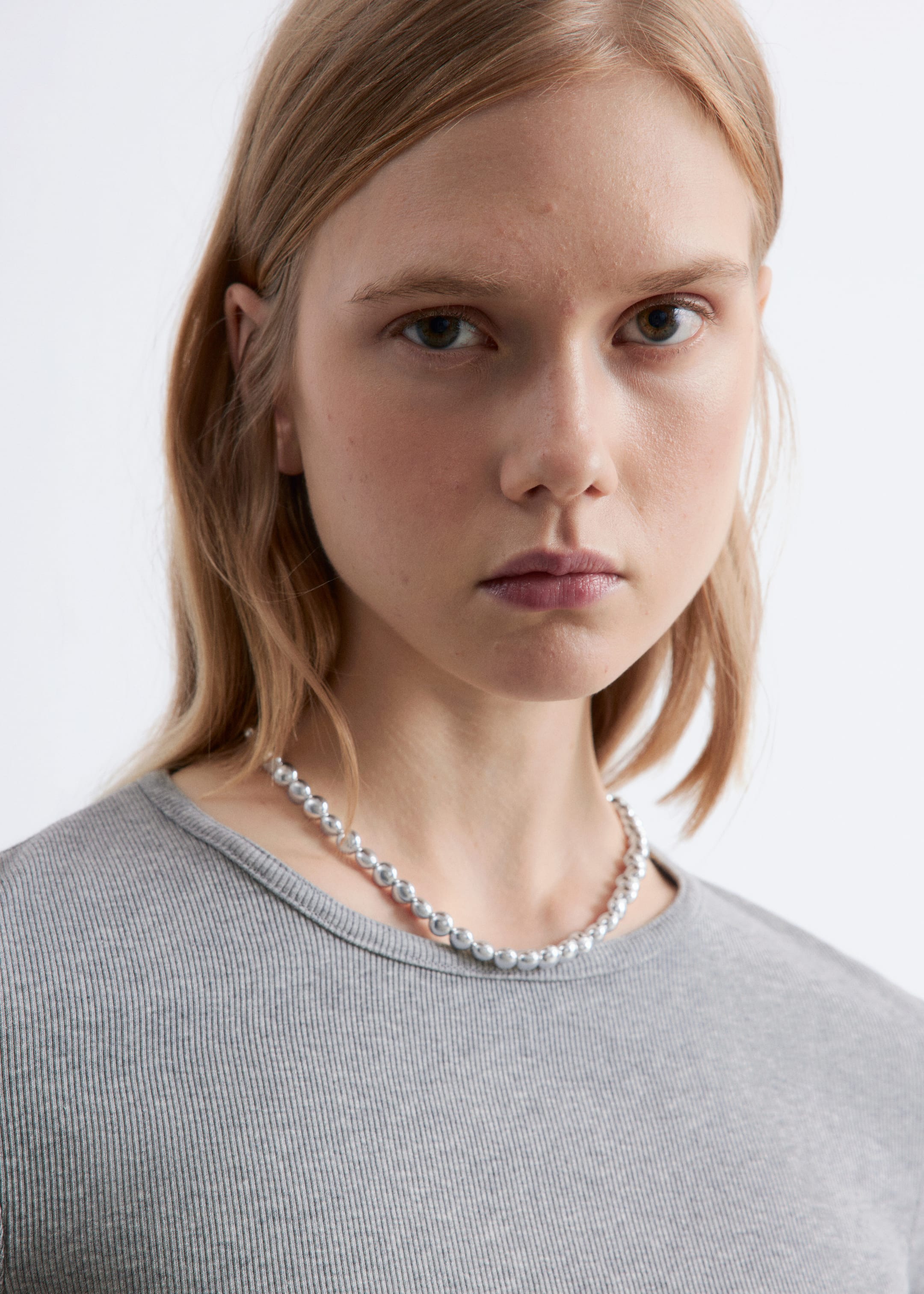 Visa större bild: Kort halsband med pärlor - Silver - DAM | H&M SE 1