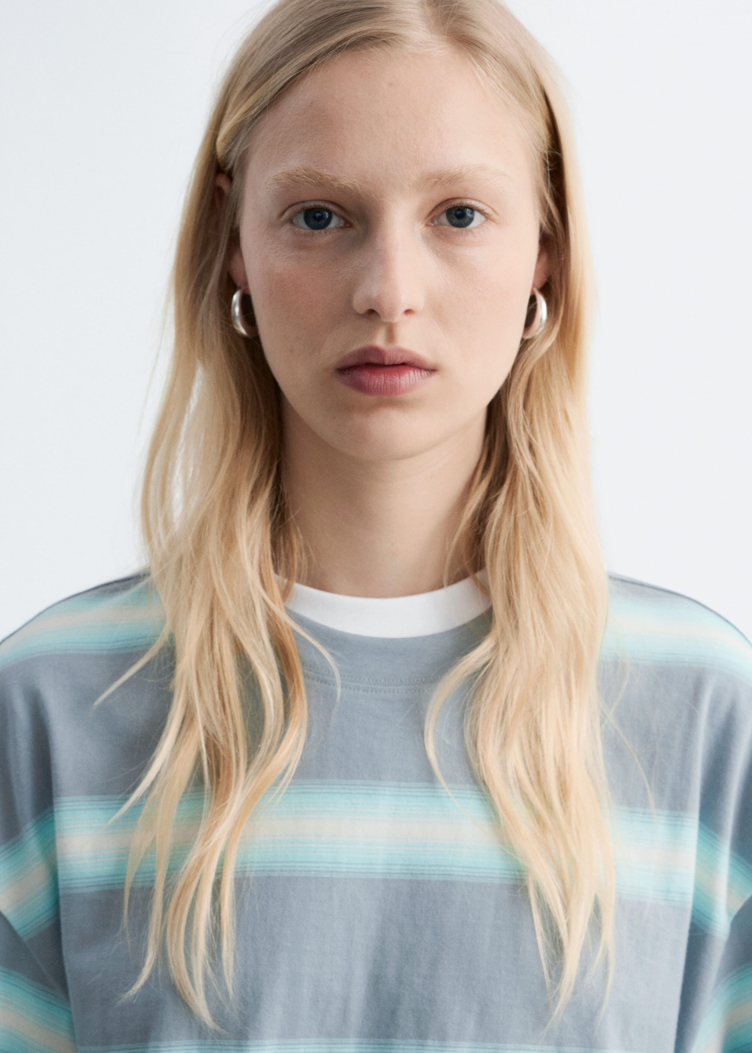 Image of T-shirt oversize in cotone a righe