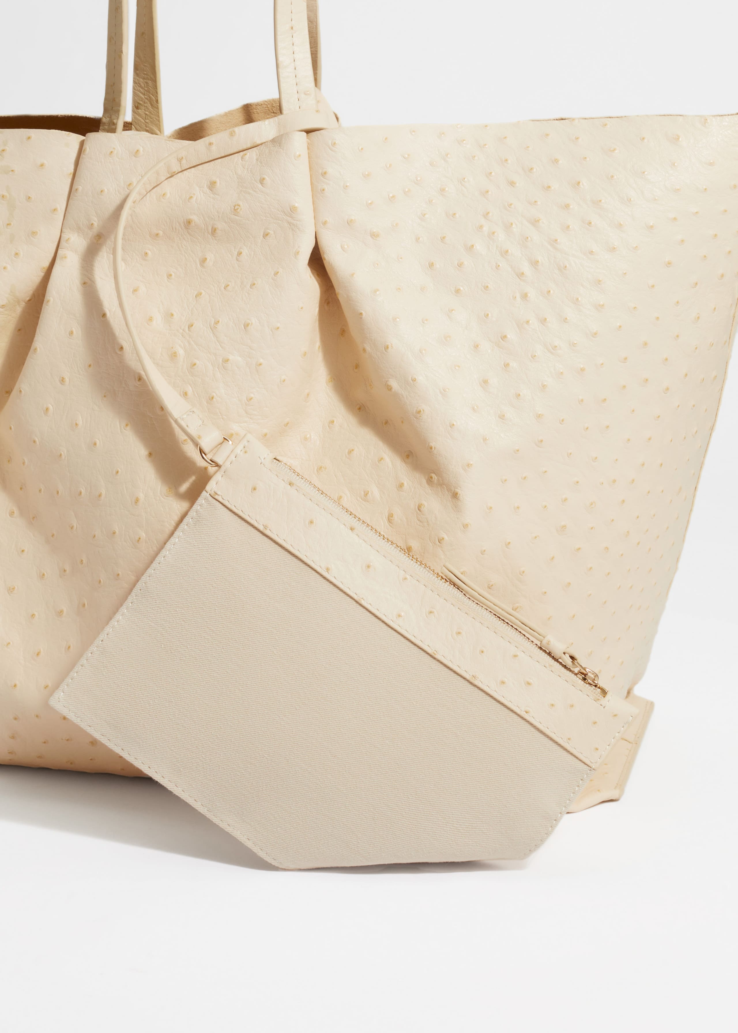 Large Embossed Leather Tote - {{variantName}} - Descriptive Detail