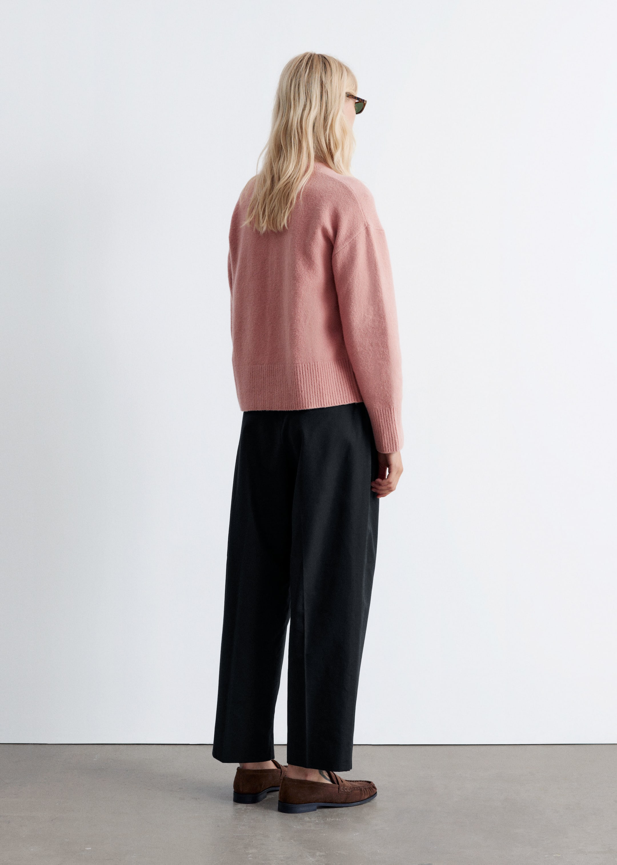 Visa större bild: Stickad tröja med avslappnad passform - Gammelrosa - DAM | H&M SE 5
