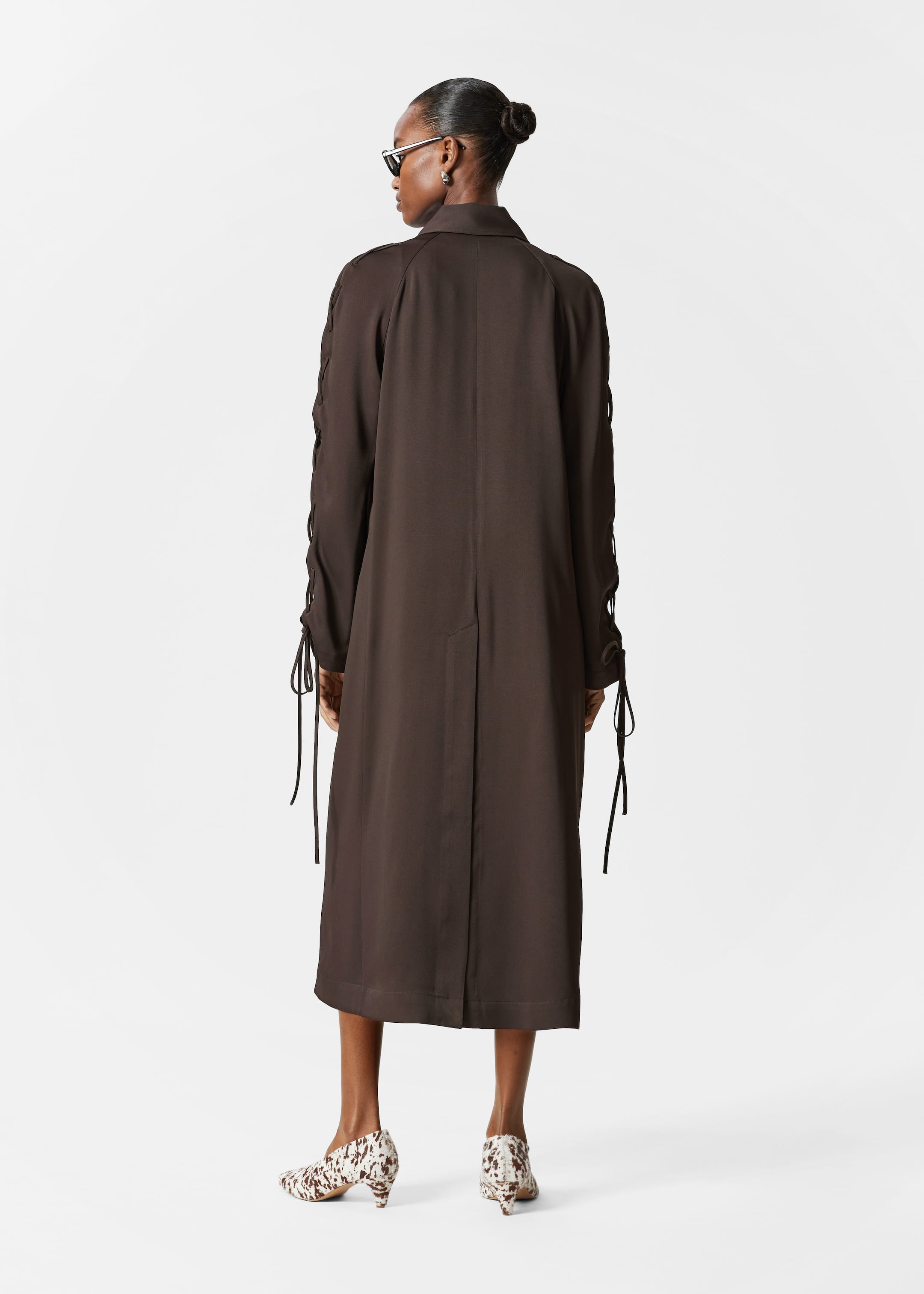 Agrandir l'image: Manteau trois-quarts à lacets - Marron foncé - FEMME | H&M CH 4