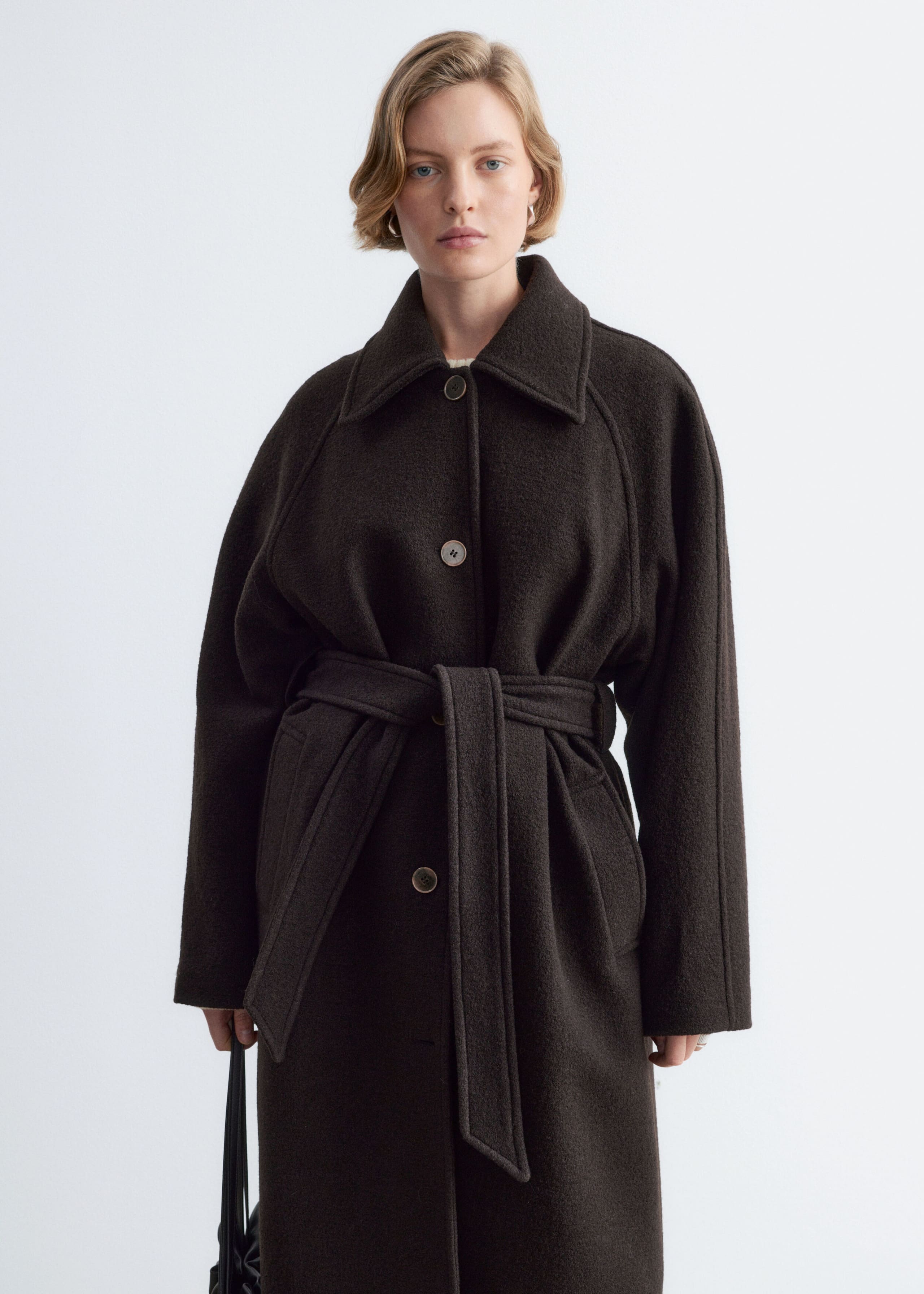 Jas van boucléwol - Donkerbruin - Lookbook
