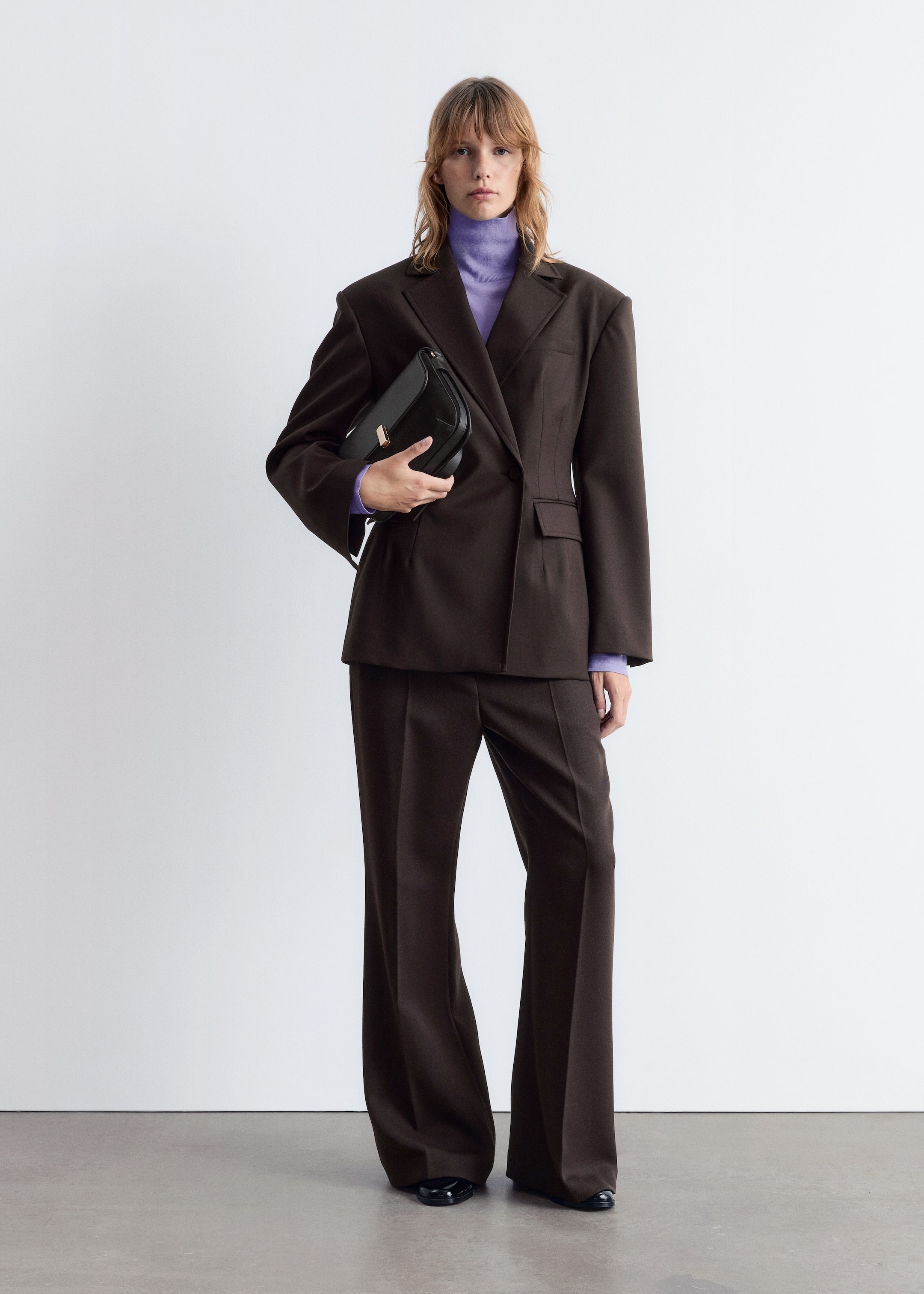 Visualizza immagine più grande: Blazer doppiopetto in lana - Marrone scuro - DONNA | H&M IT 1