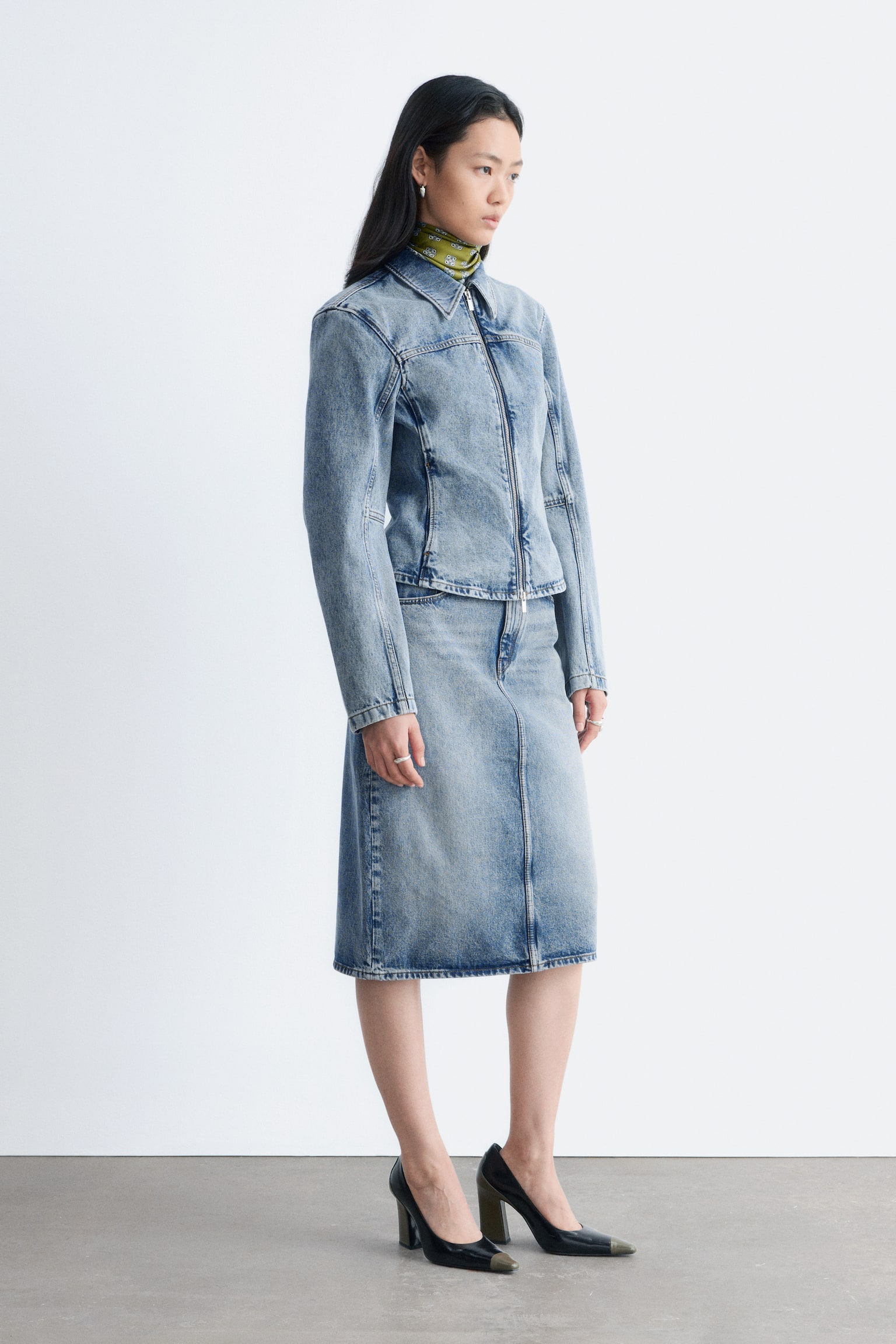 Figursyet denimjakke med lynlås - Forvasket blå/Beige - 3