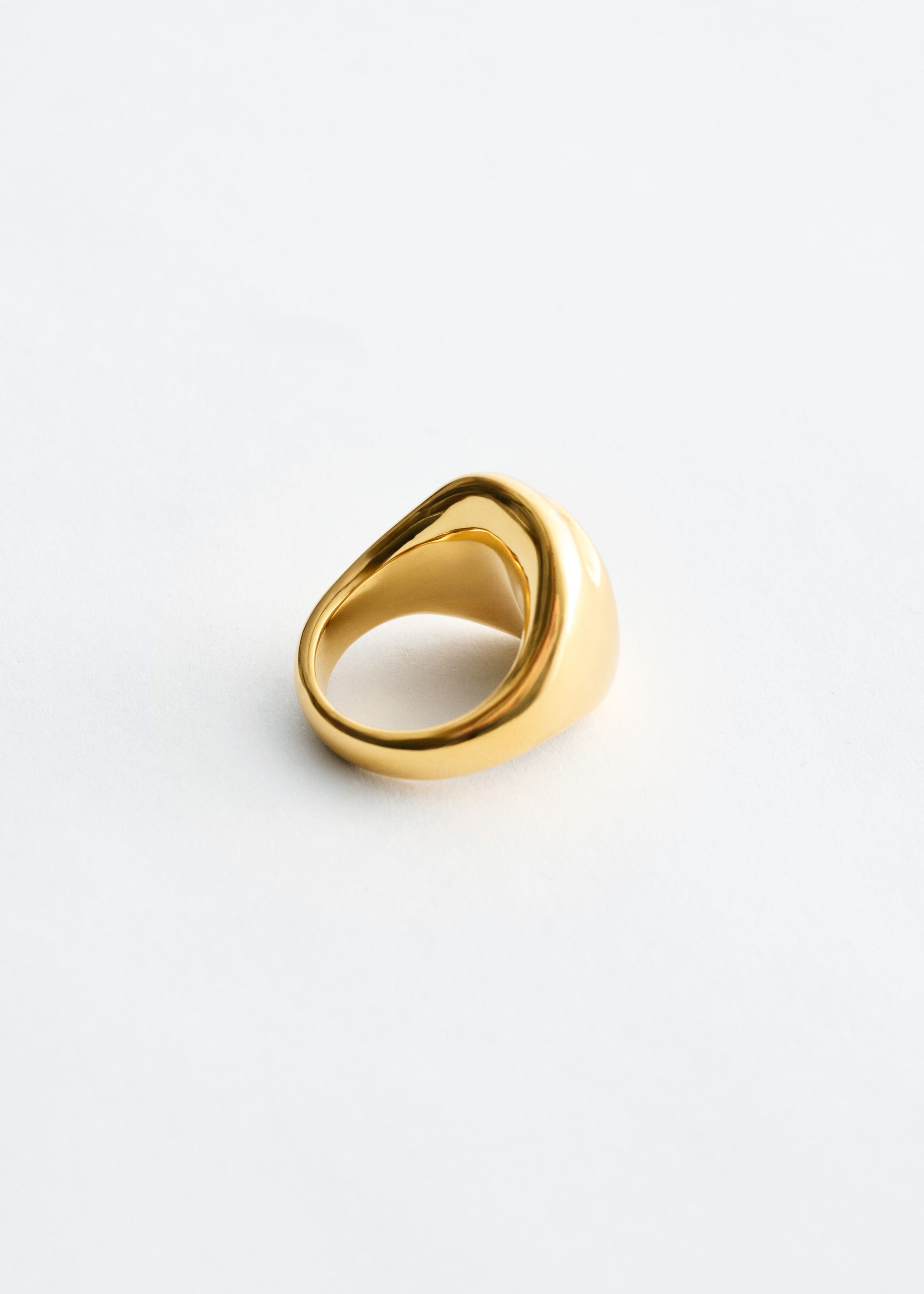 Shell Statement Ring - {{variantName}} - Descriptive Detail