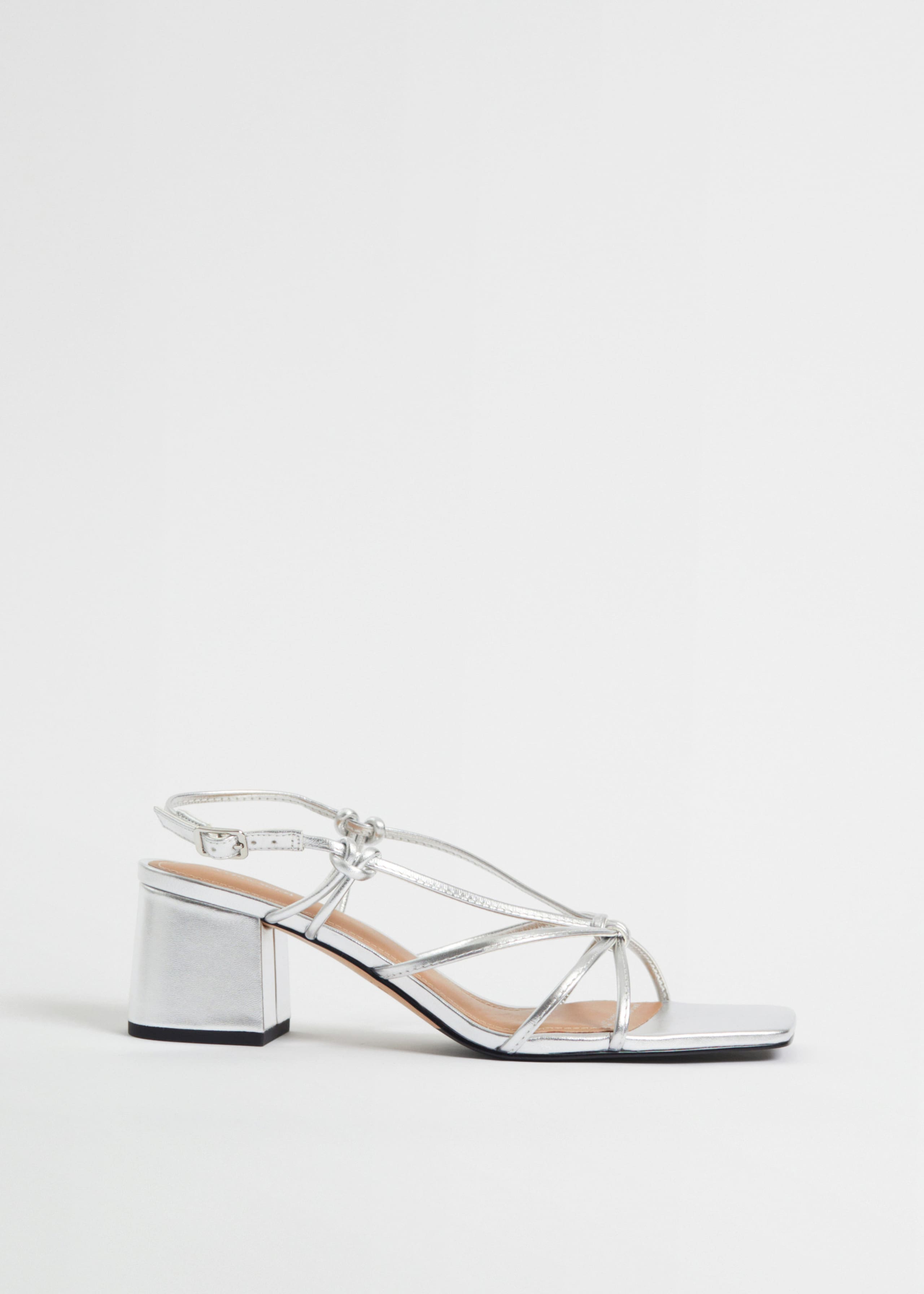 StrappyKnottedLeatherSandals